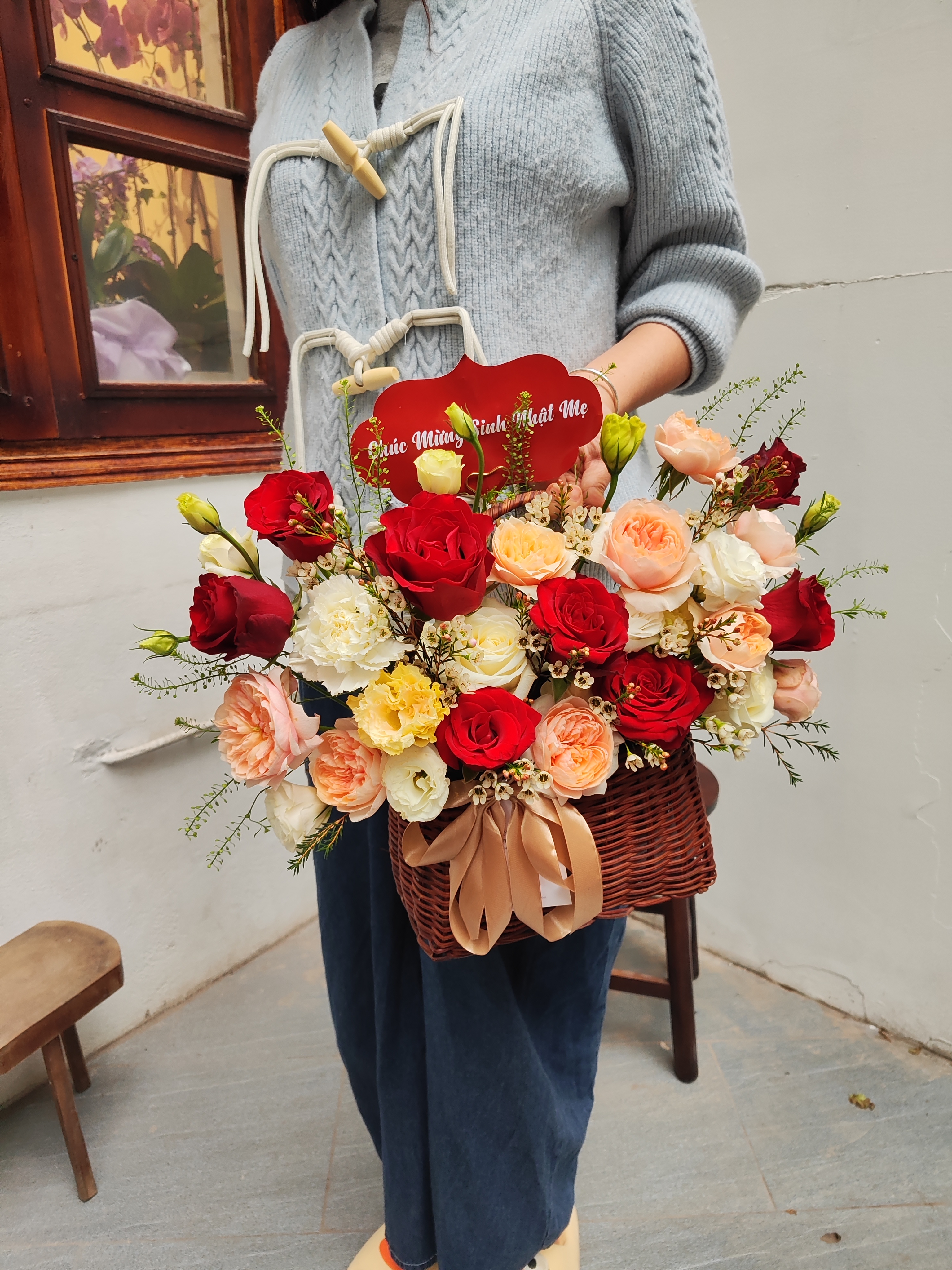 Giỏ hoa Tone Đỏ Cam Trắng - Size M_thumbnail_1