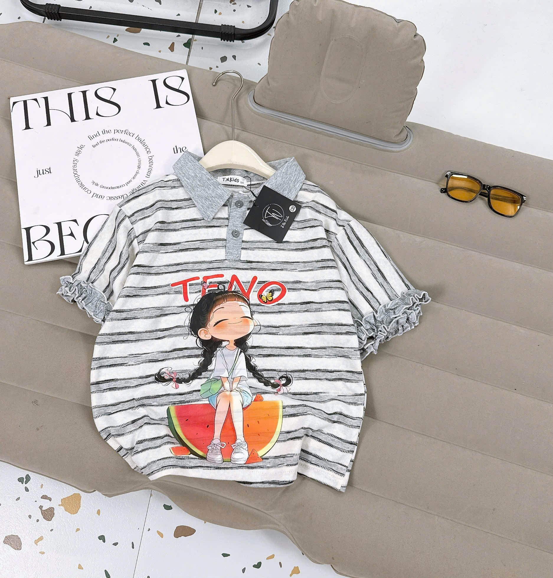 [A48] Áo lẻ cô gái nhắm mắt