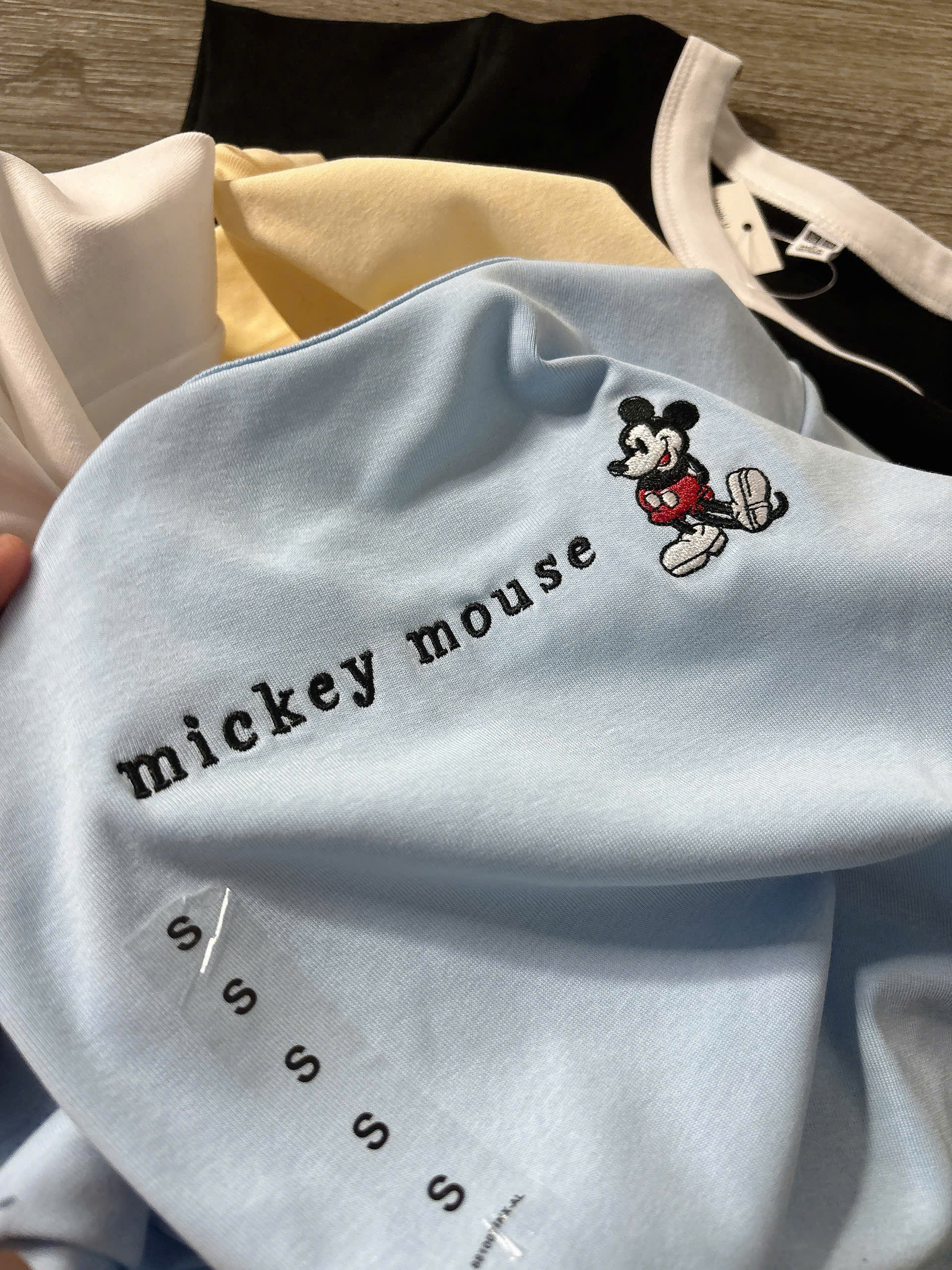 A8 ÁO THUN 5 MÀU_thumbnail_5