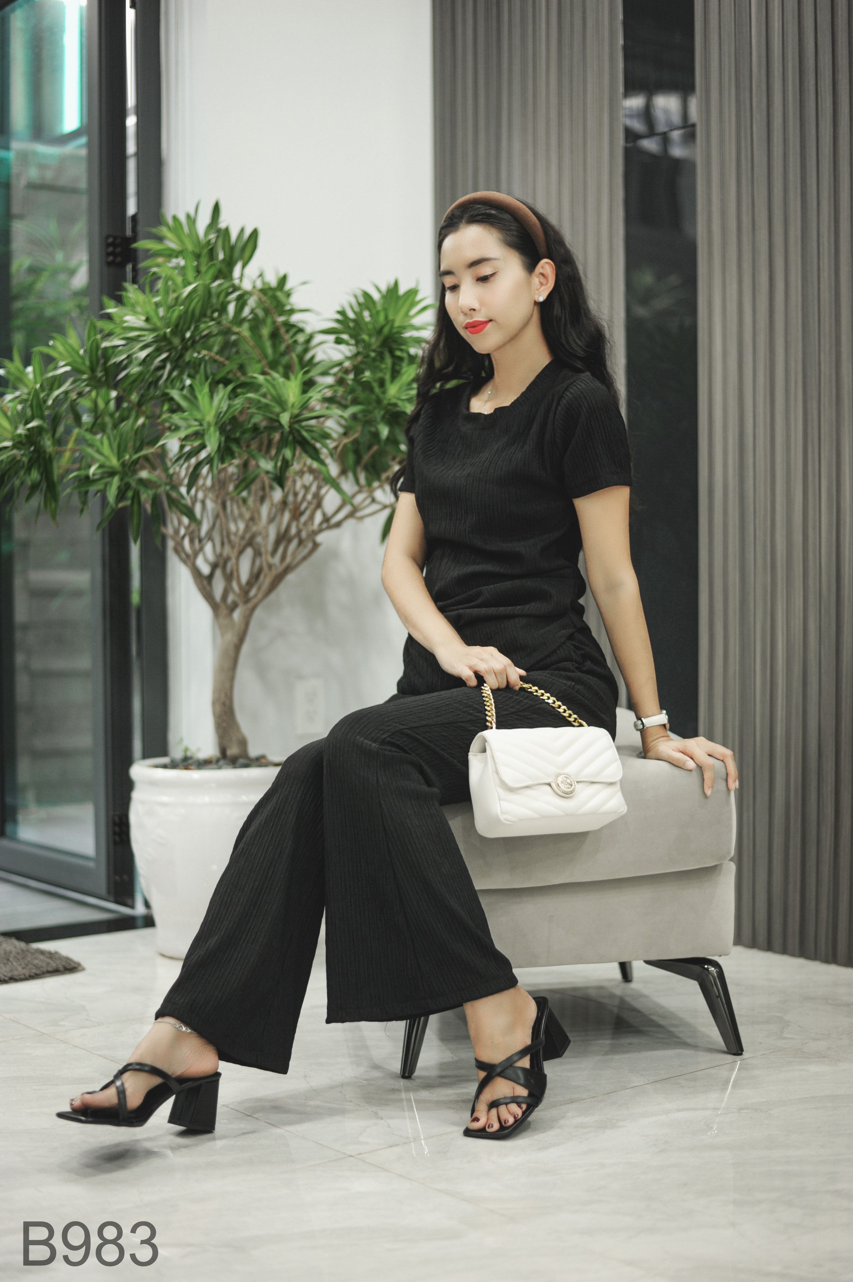 B983 JMP_thumbnail_7