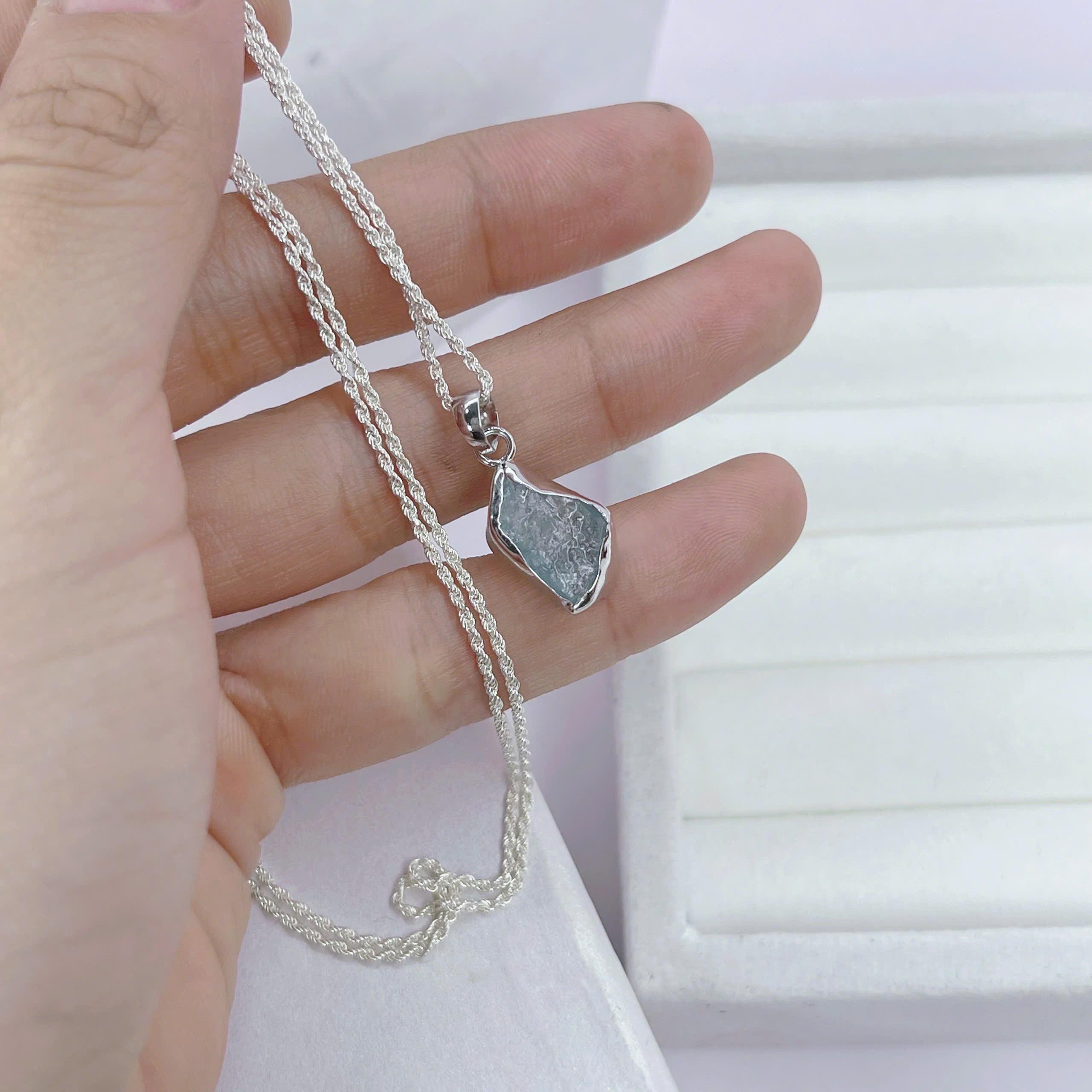 Vòng cổ bạc đá aquamarine