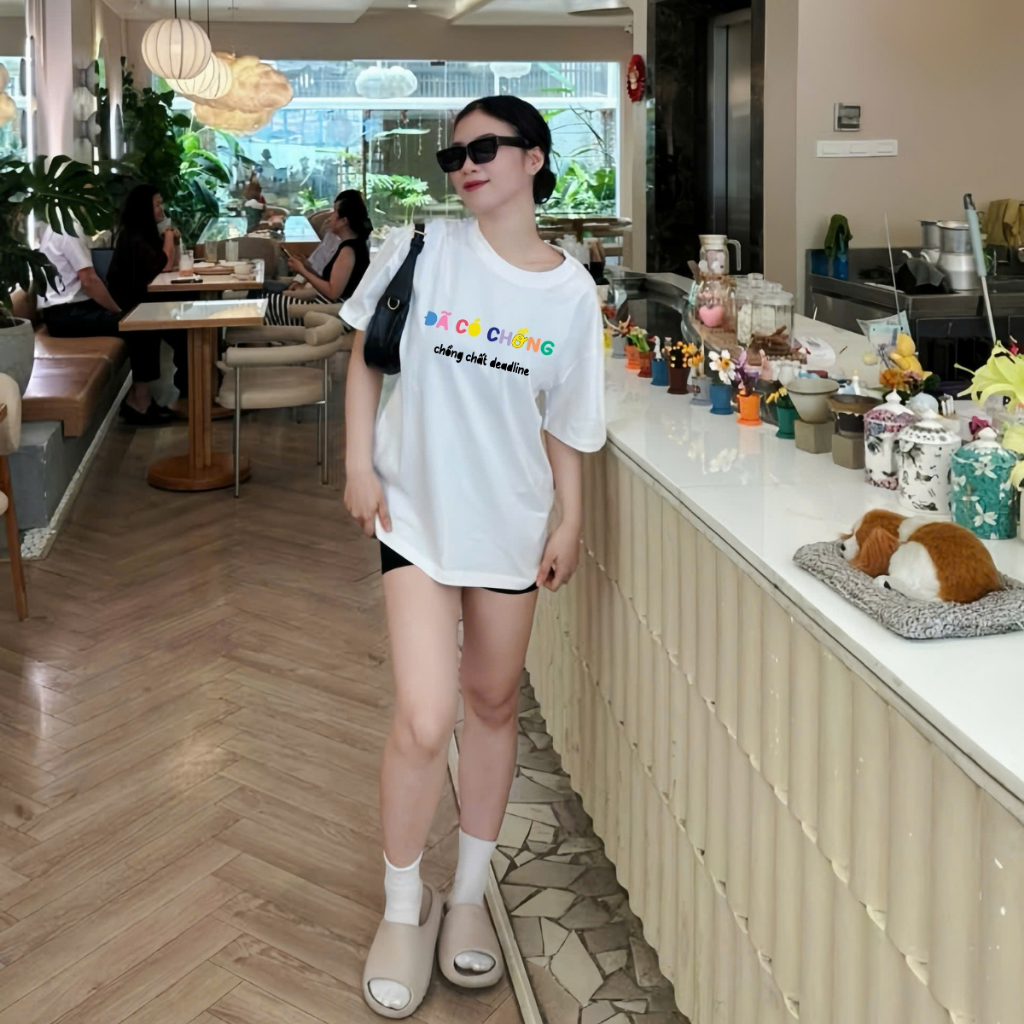 Áo thun nữ màu trắng form oversize rộng local brand We Tee in chữ Làm vì đam mê - T029_thumbnail_3