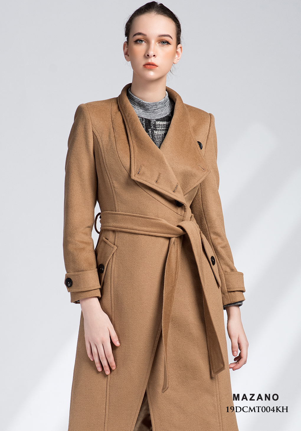 Măng tô nâu vạt chéo thắt đai_thumbnail_4