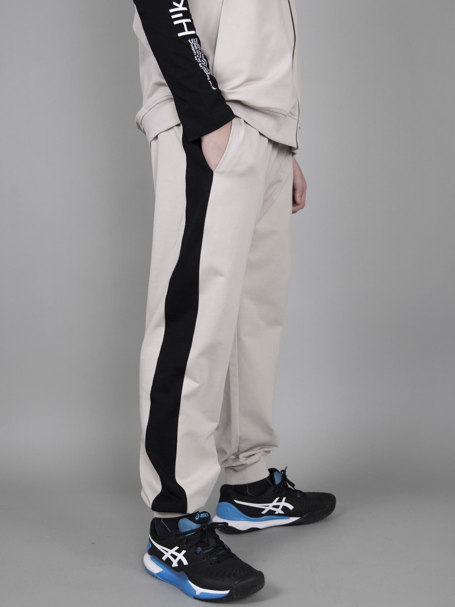 Quần nỉ da cá be phối dọc đen_thumbnail_0