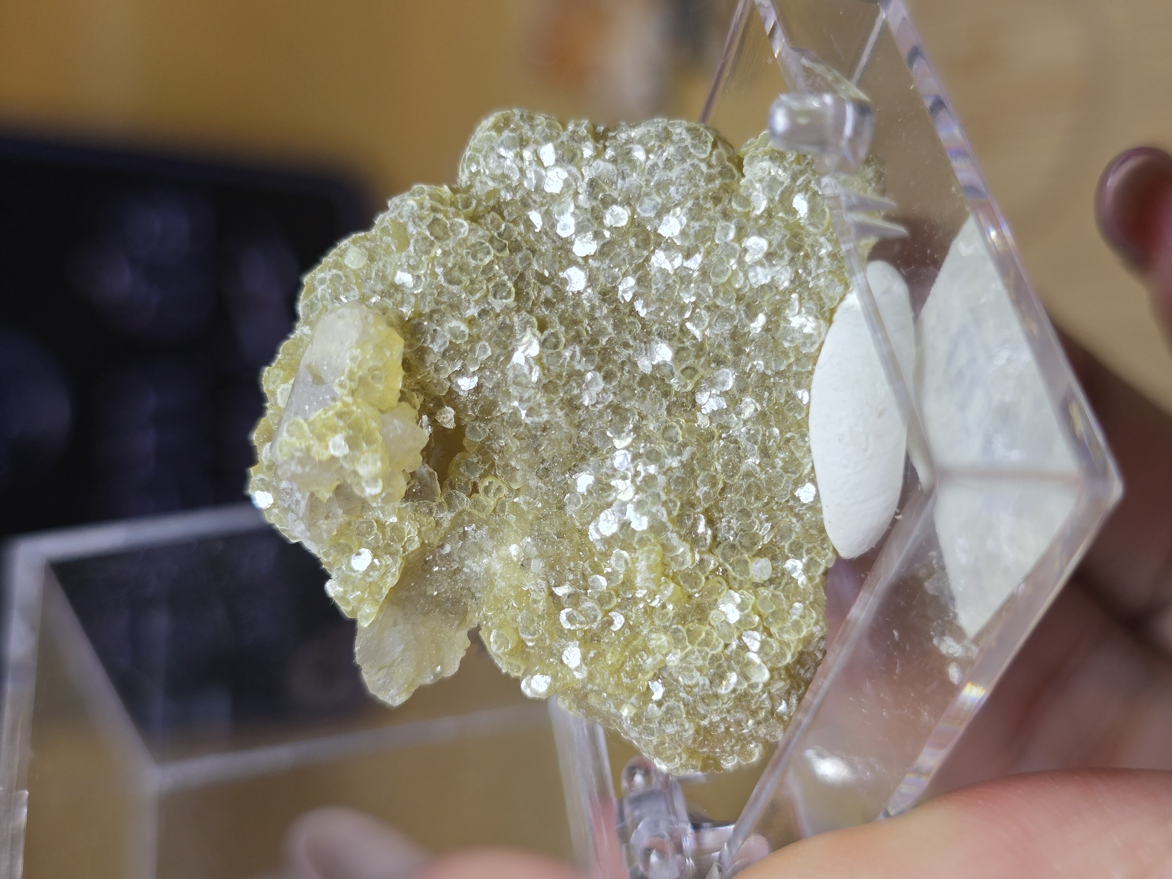 Tinh Thể Golden Mica size thumbnail - Brazil_thumbnail_2