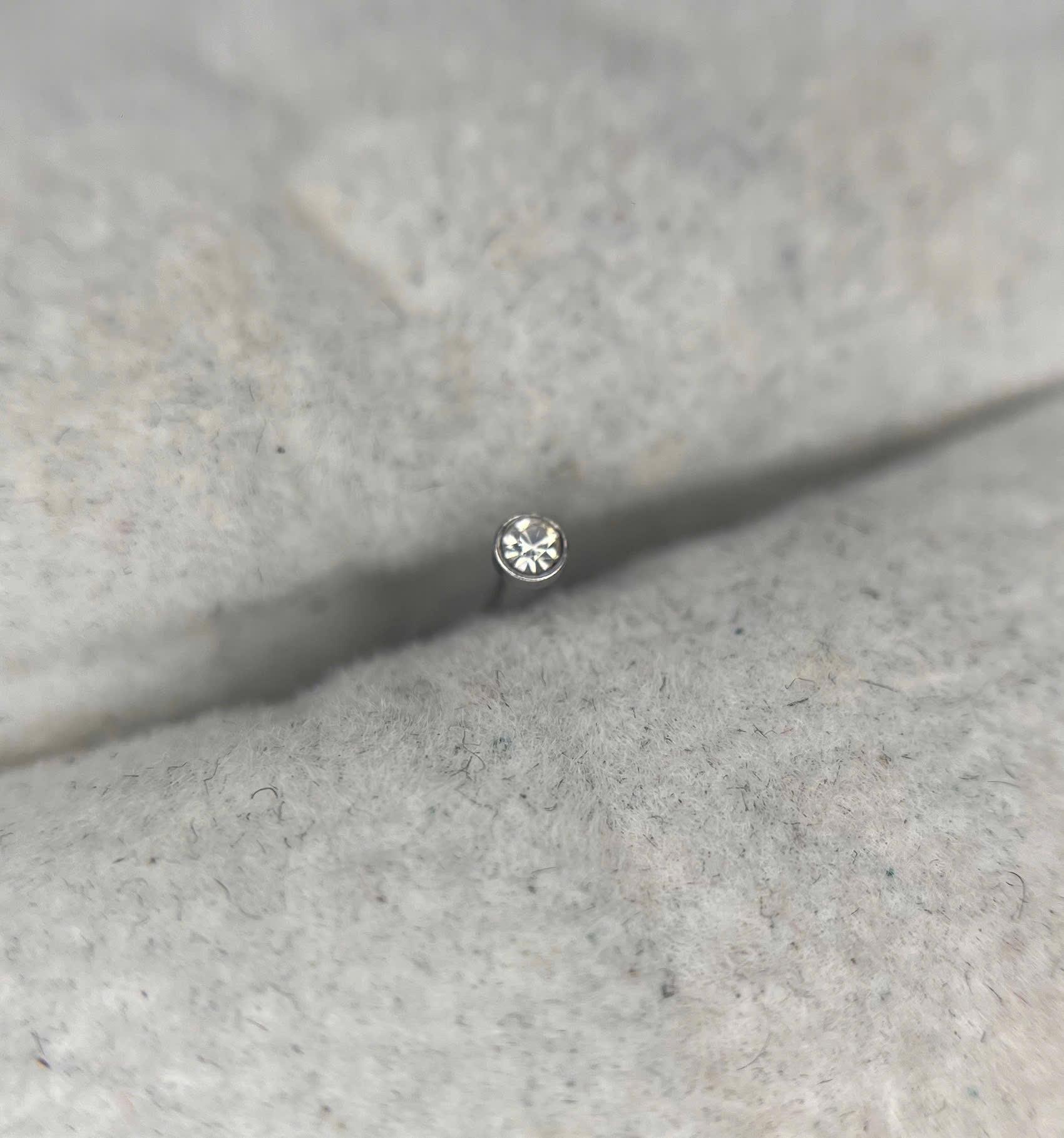 Kim cương trắng đít dẹt dán size 2.