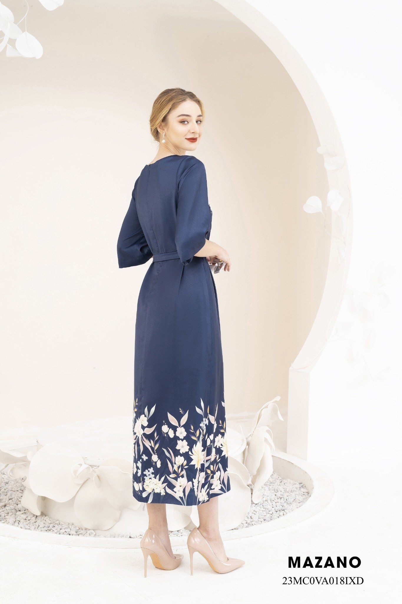 Đầm lụa xanh than dáng suông đi biển_thumbnail_3