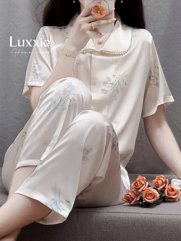 N104B Pijama lụa hoa linh lan tím viền cổ ngọc trai cộc tay