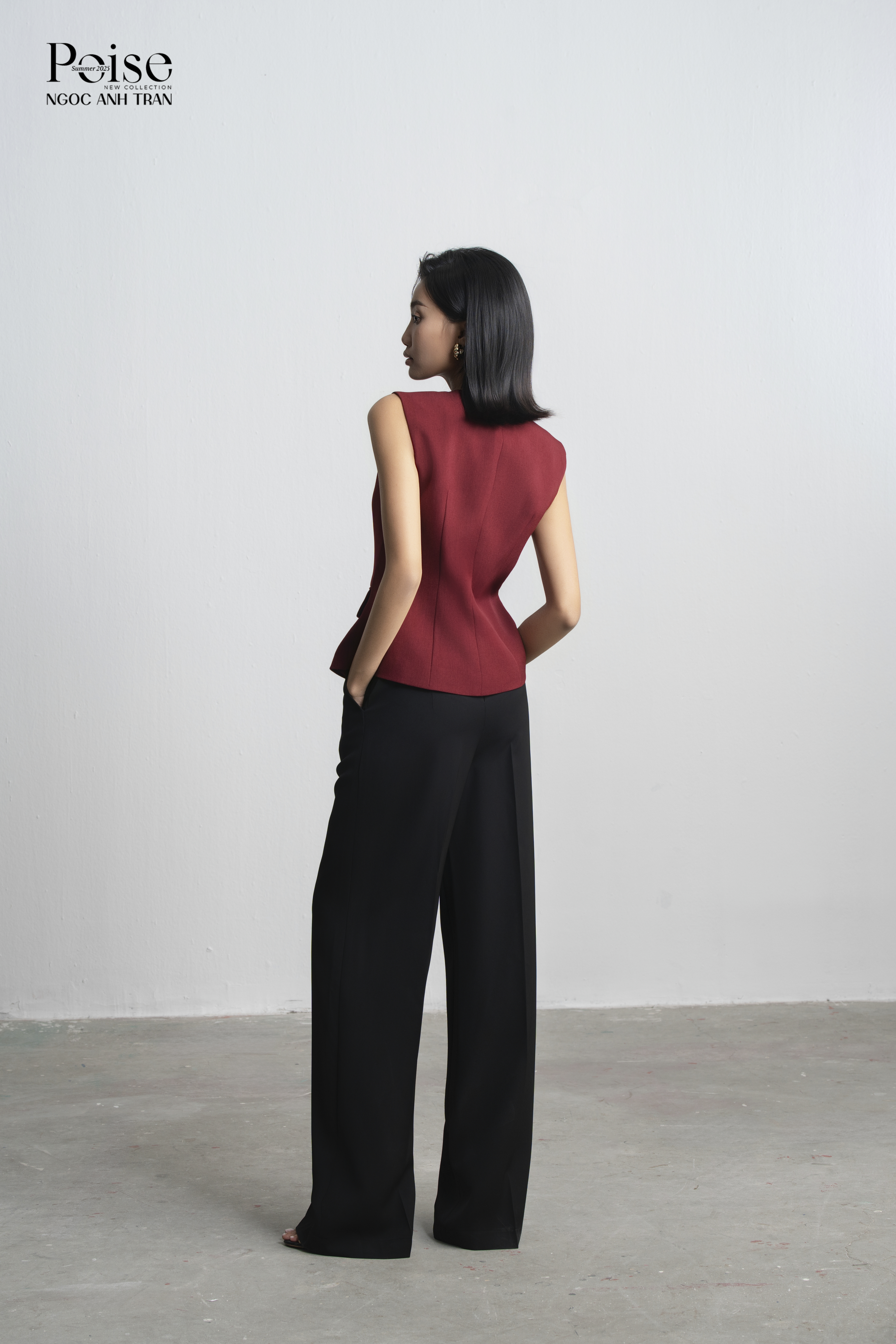 Q034- quần suông đen khóa sau