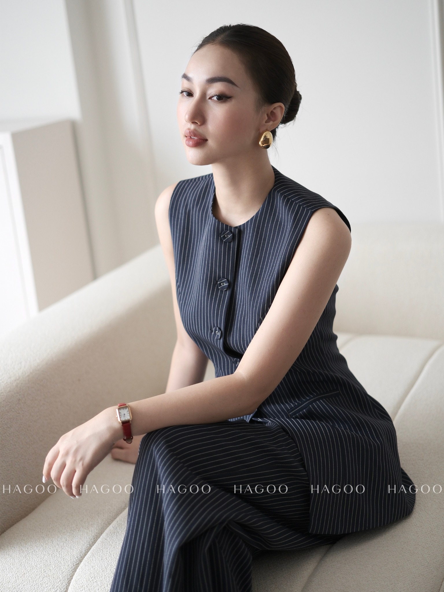 Áo gile dáng dài sọc than HAGOO