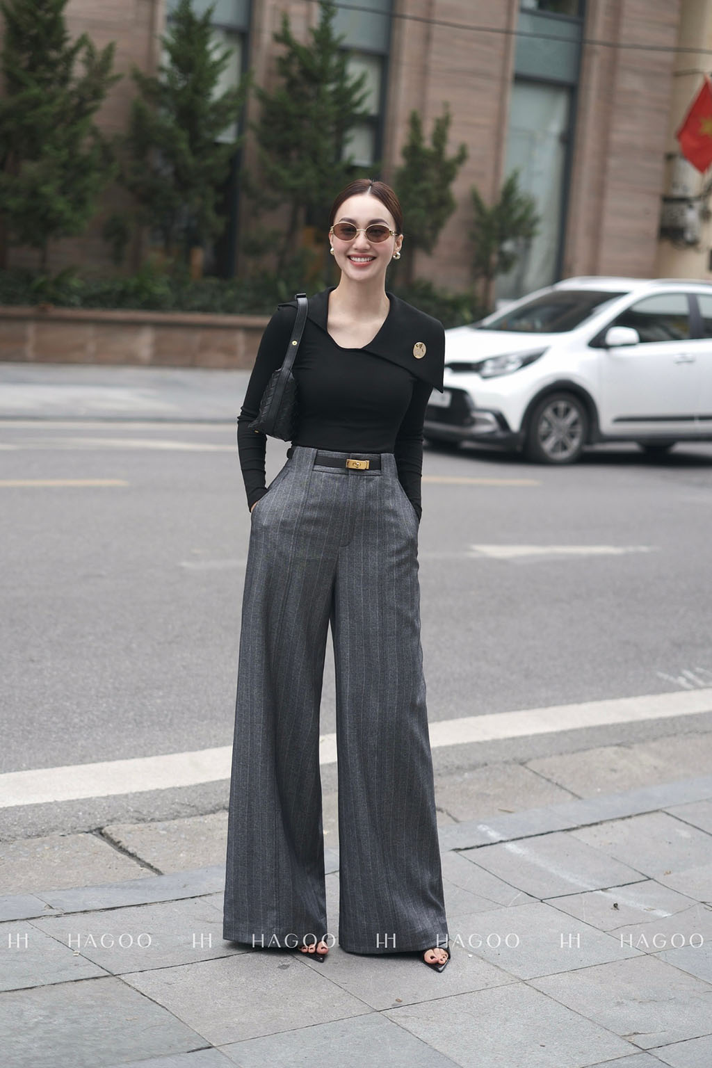 Áo thun dài tay cổ lệch khuy trang trí HAGOO_thumbnail_8