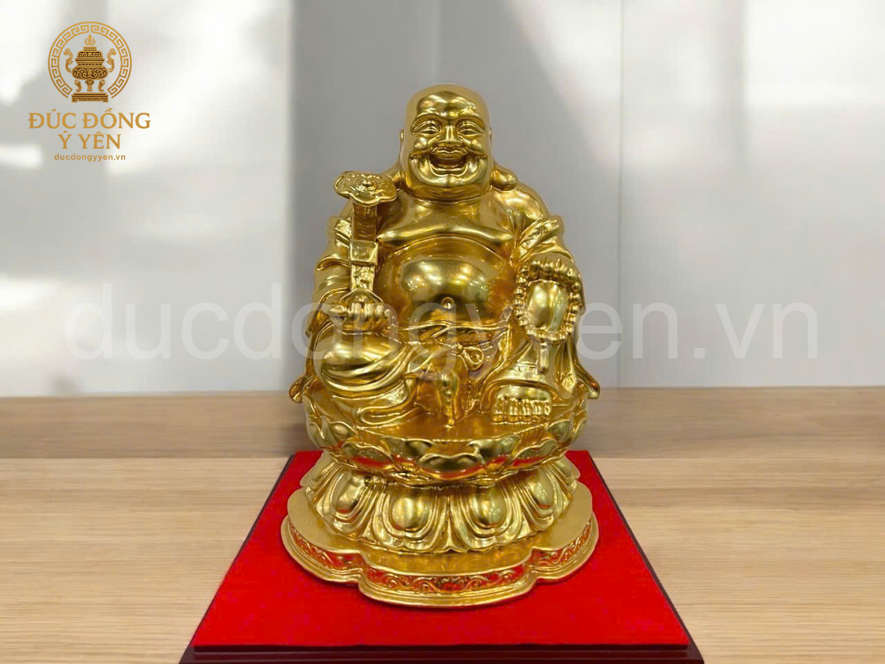 Tượng phật di lặc cầm gậy như ý thiếp vàng 9999