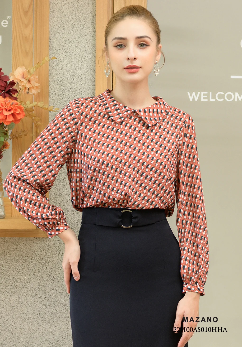 Áo sơ mi họa tiết cổ sen cách điệu