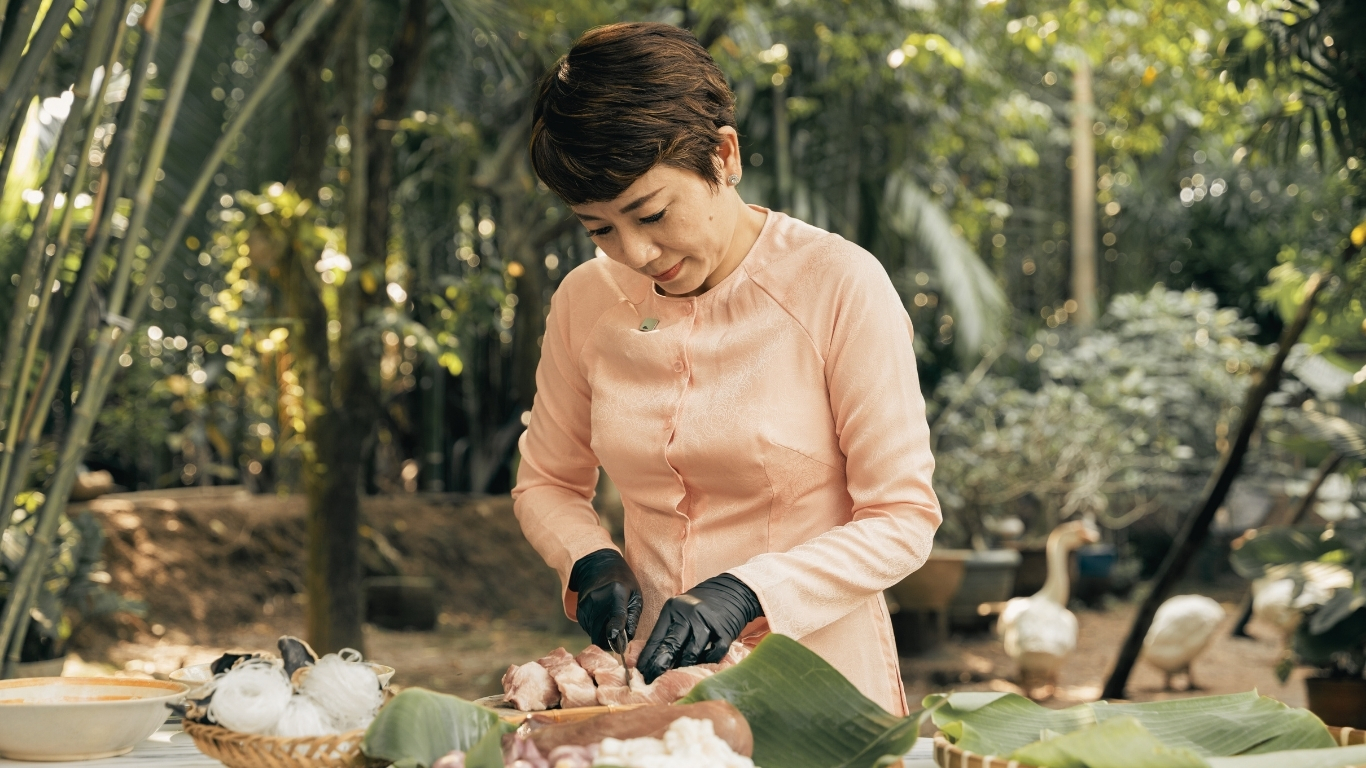 Chả Đùm Bếp Nhà Hạnh: Kế Thừa Di Sản Từ Món “Đinh” Của Quán Nhậu Ông Ngoại Nức Tiếng Hơn 30 Năm