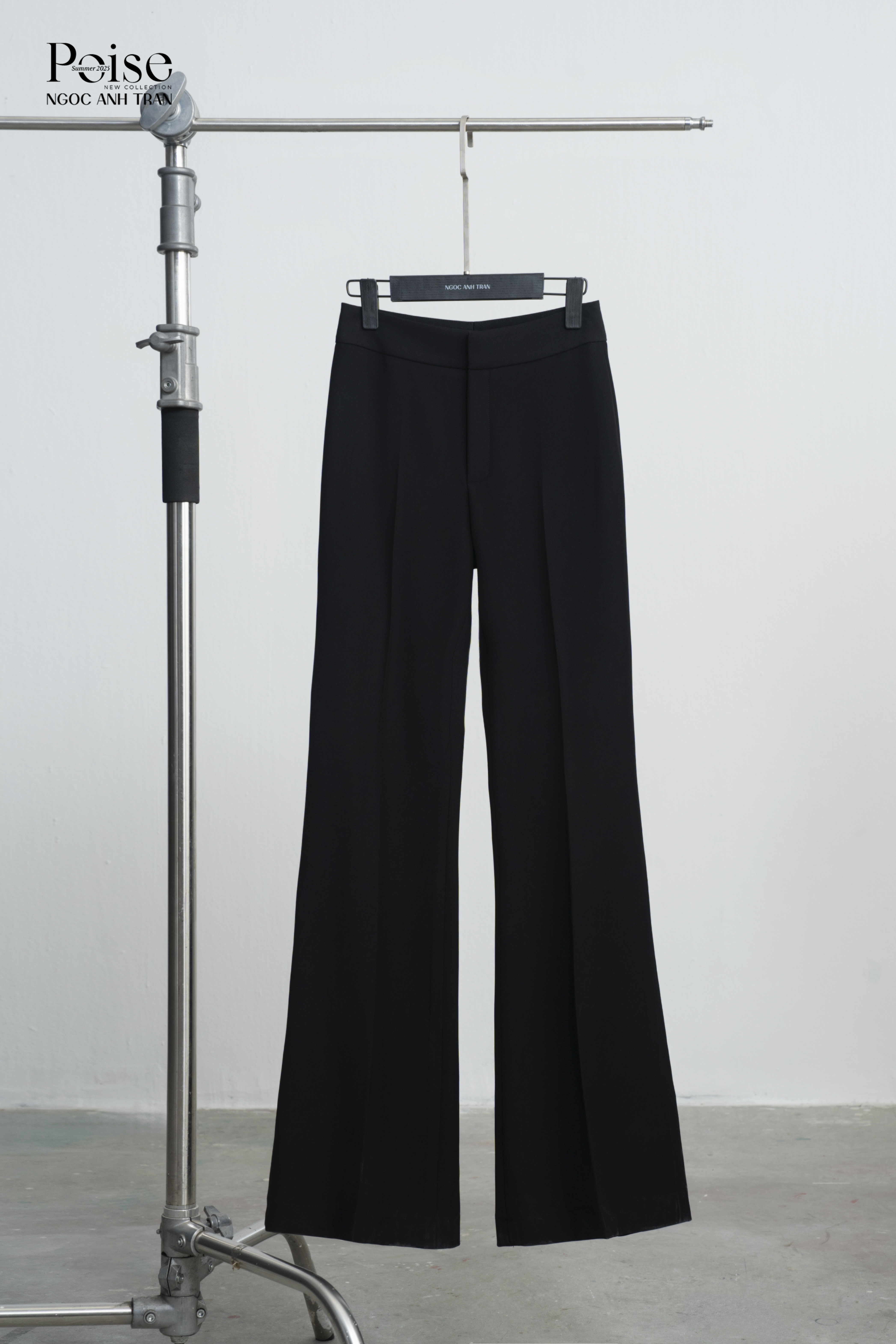 Q039 - Quần loe đen_thumbnail_2