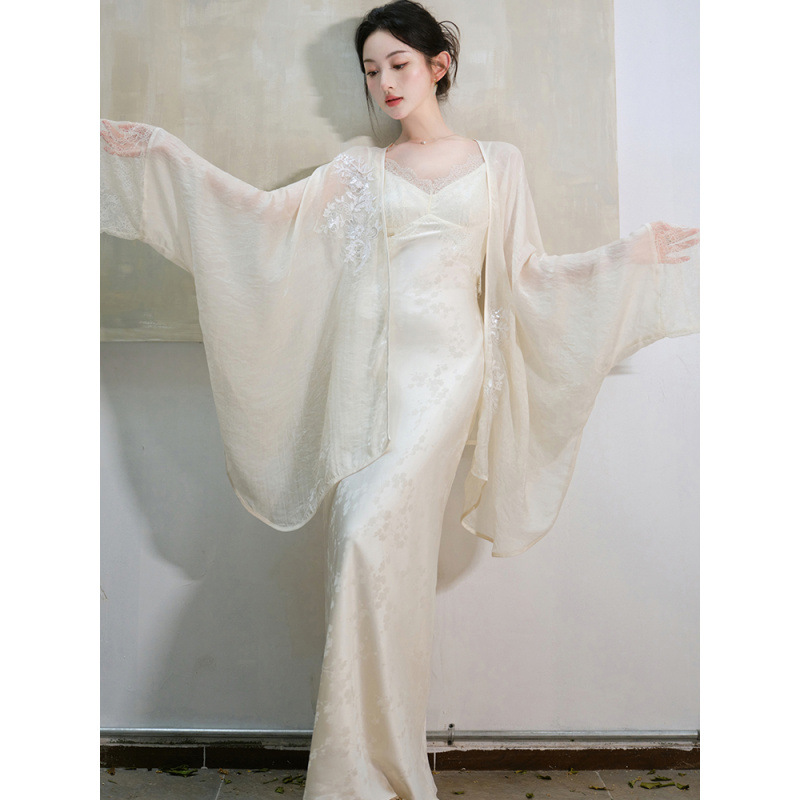 Đầm Lụa Trắng Dáng Dài Vintage Thanh Lịch_thumbnail_3