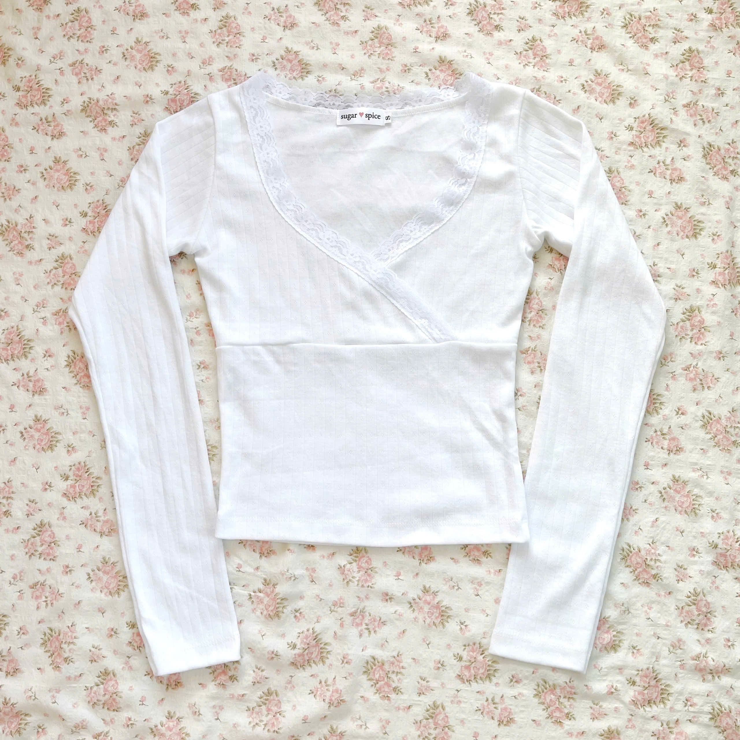 ELIZABETH TOP - LỖI CHẤM ĐEN_thumbnail_3