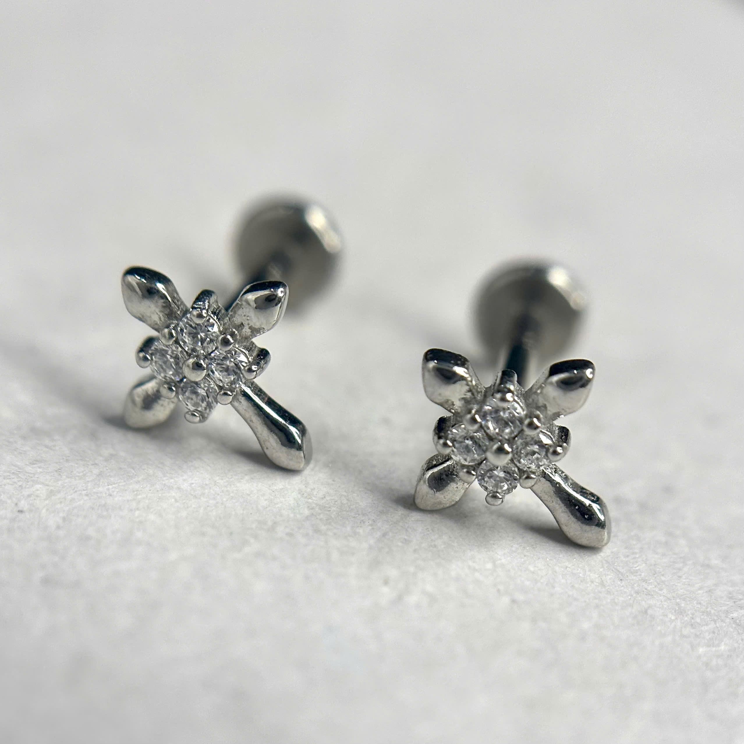 khuyên kiểu thánh giá 4 đá