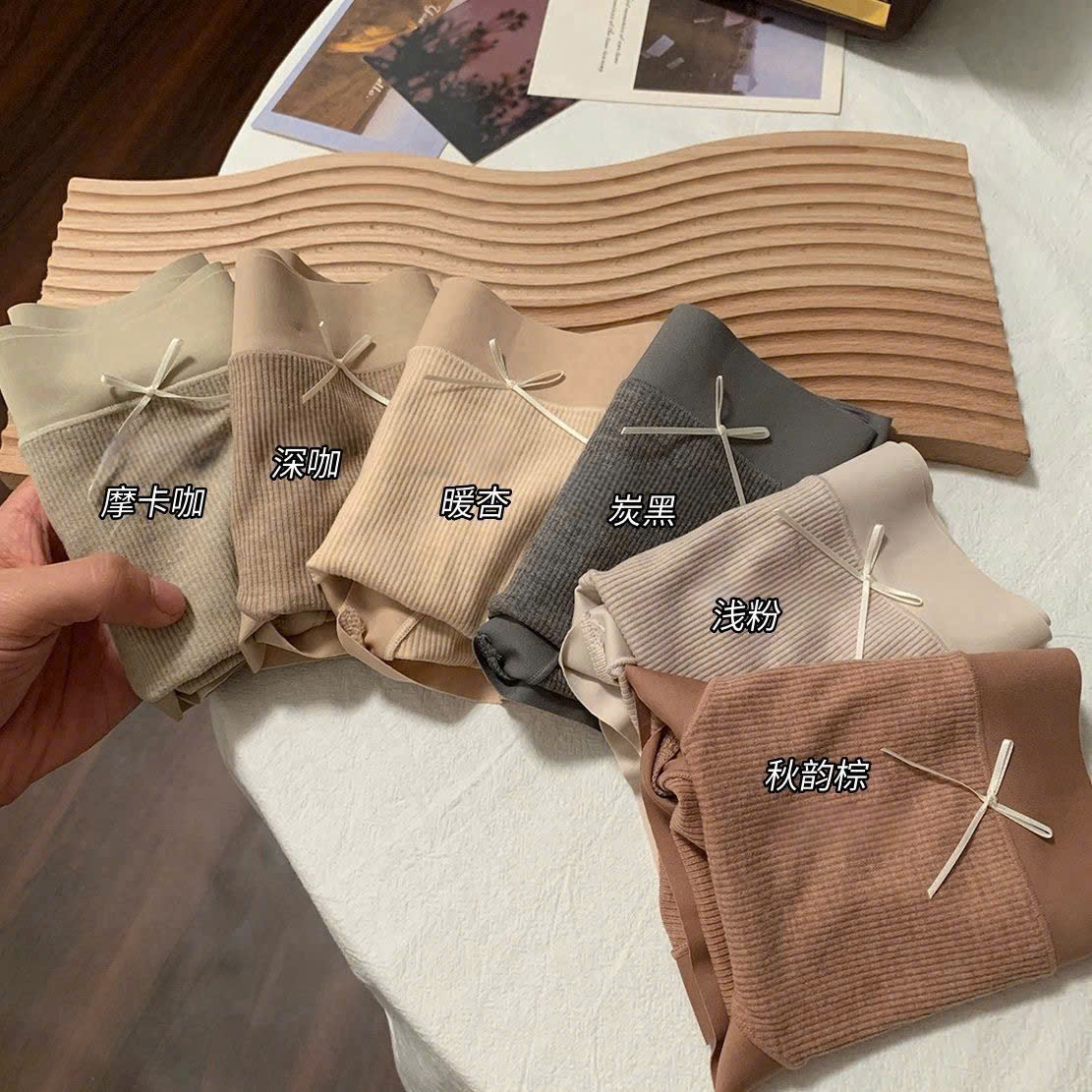 HU46 Set 6 quần lót đính nơ ( NGẪU NHIÊN 4-5 MÀU )