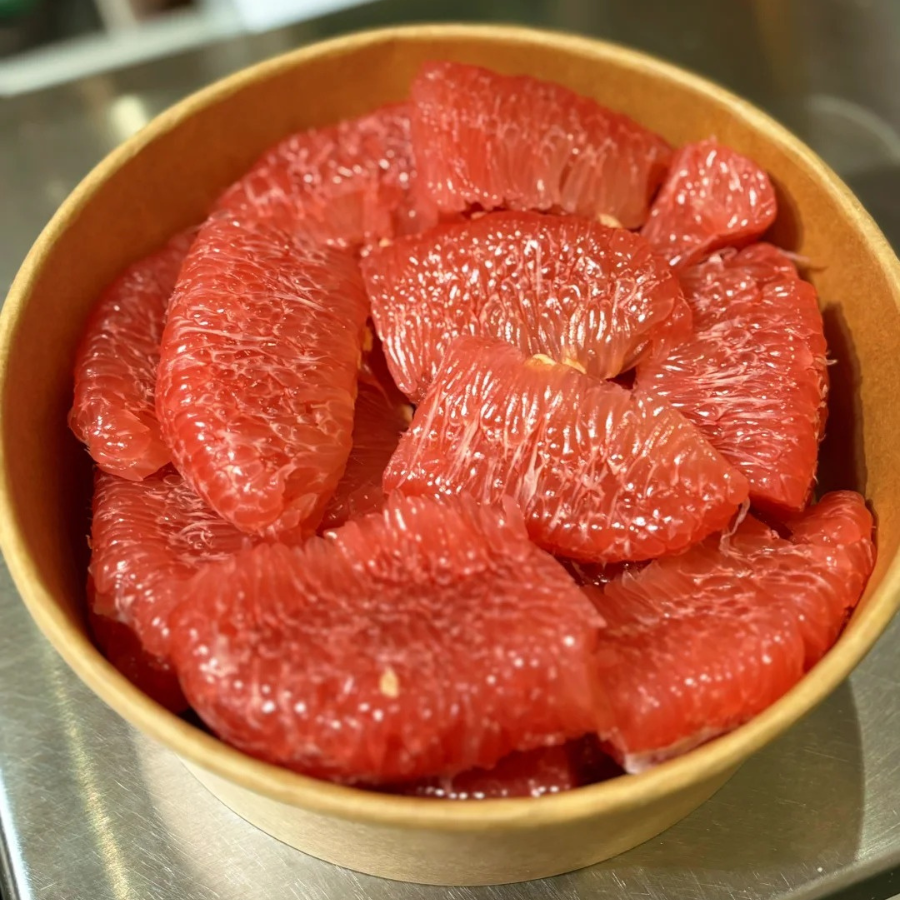 Bưởi ruột đỏ cắt sẵn