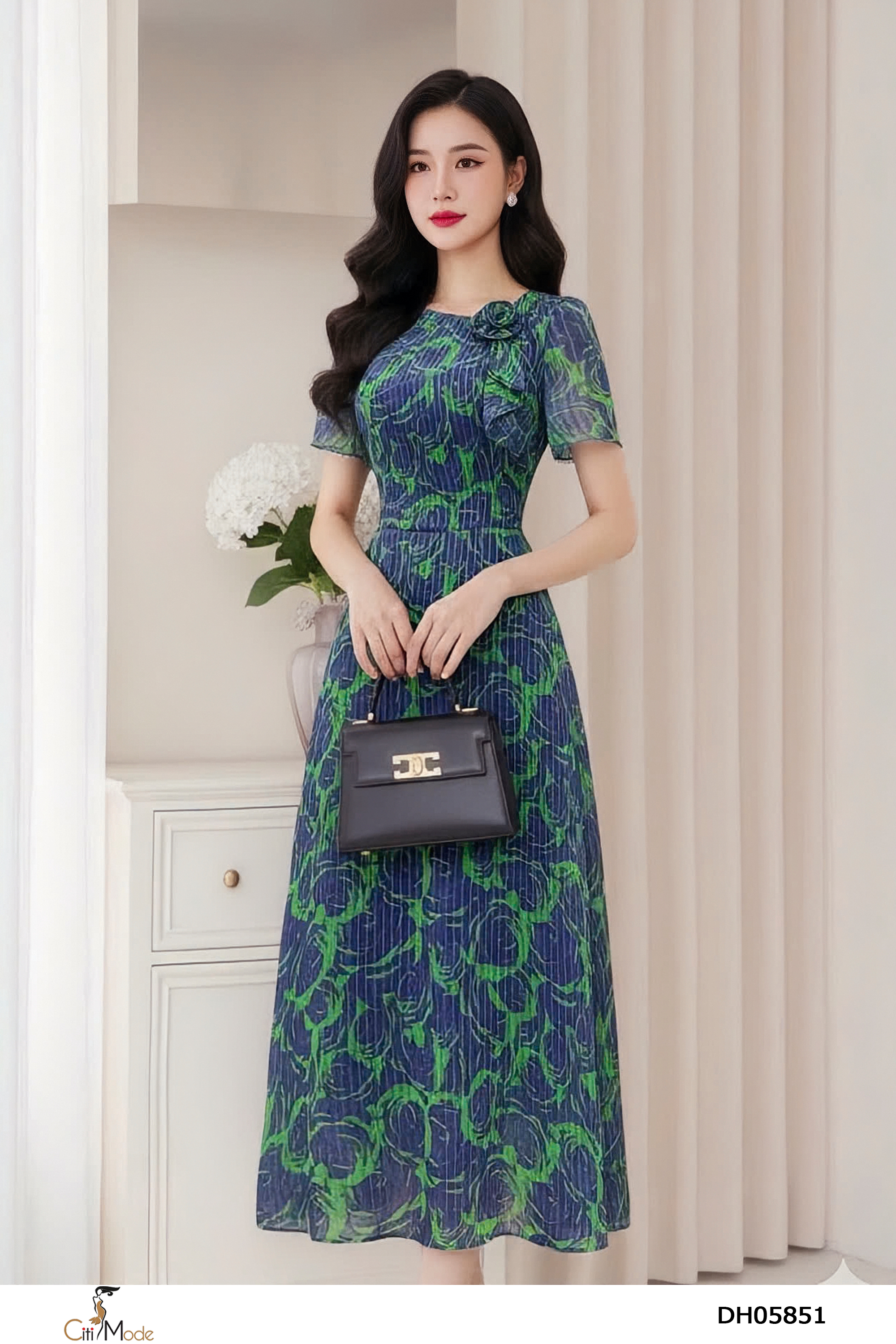 Đầm xòe hoa nổi xanh cổ cách điệu đính hoa, tay cọc_thumbnail_2