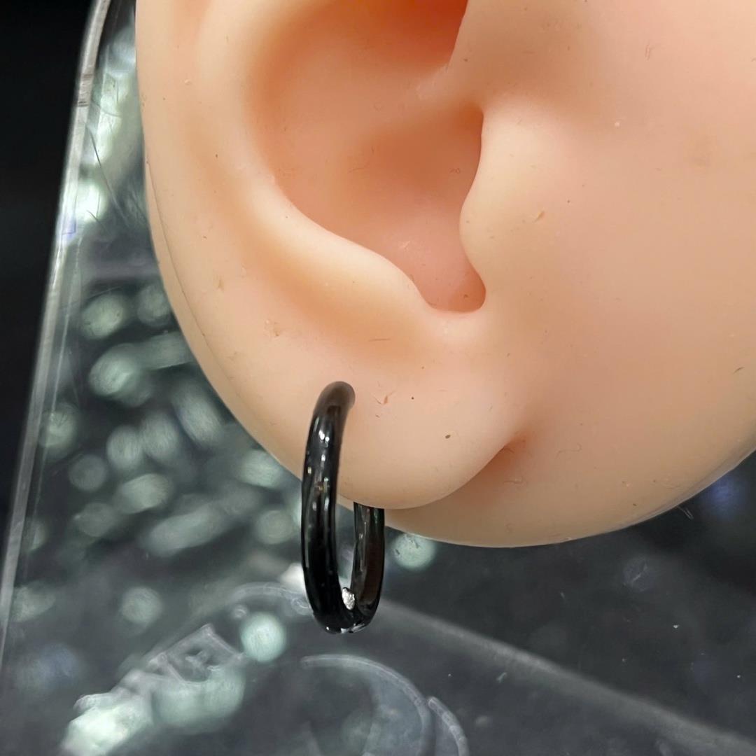 khuyên kẹp giả màu đen size 14._thumbnail_3