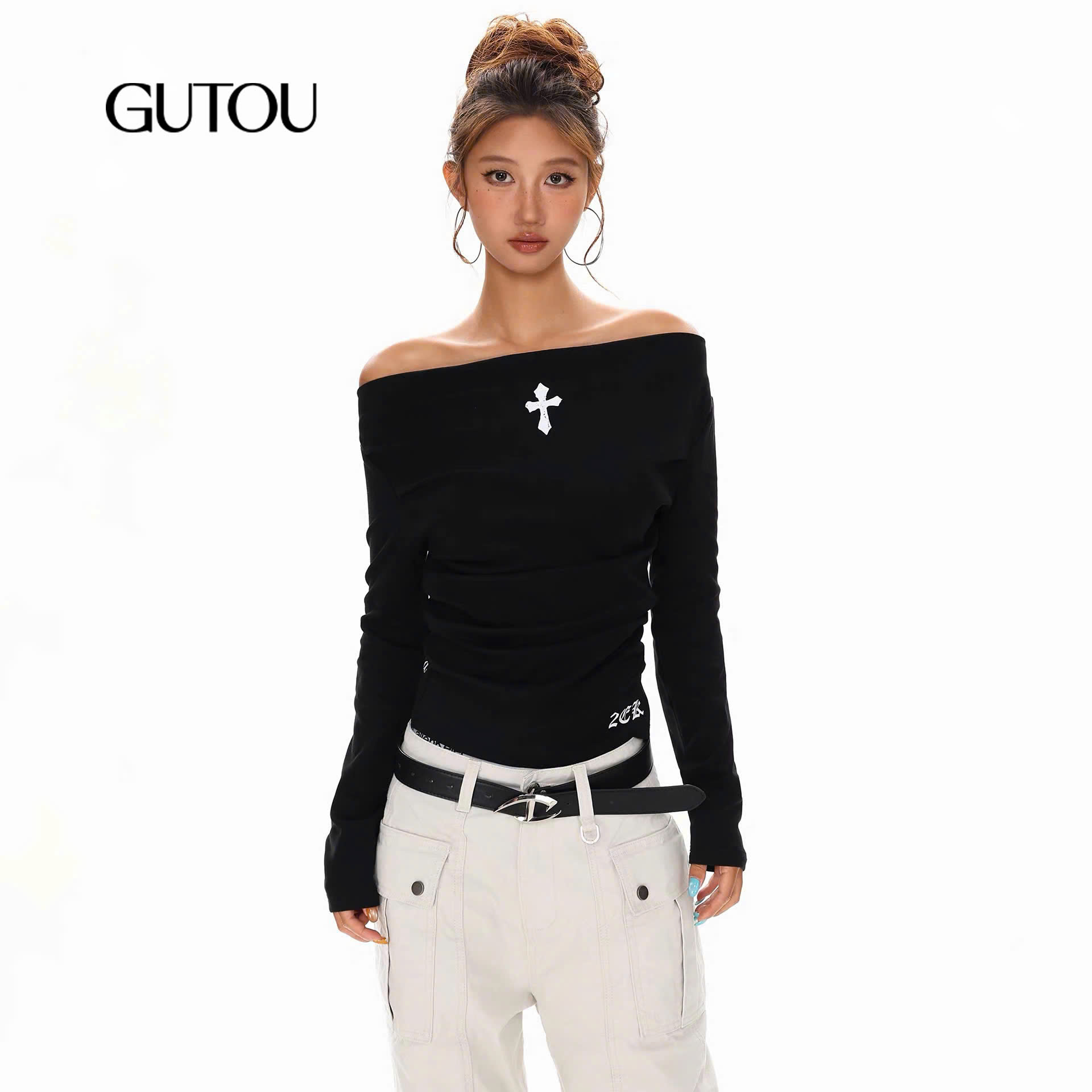 [ GUTOU ] Áo Trễ Vai Tay Dài In Thập Street Chic_thumbnail_5