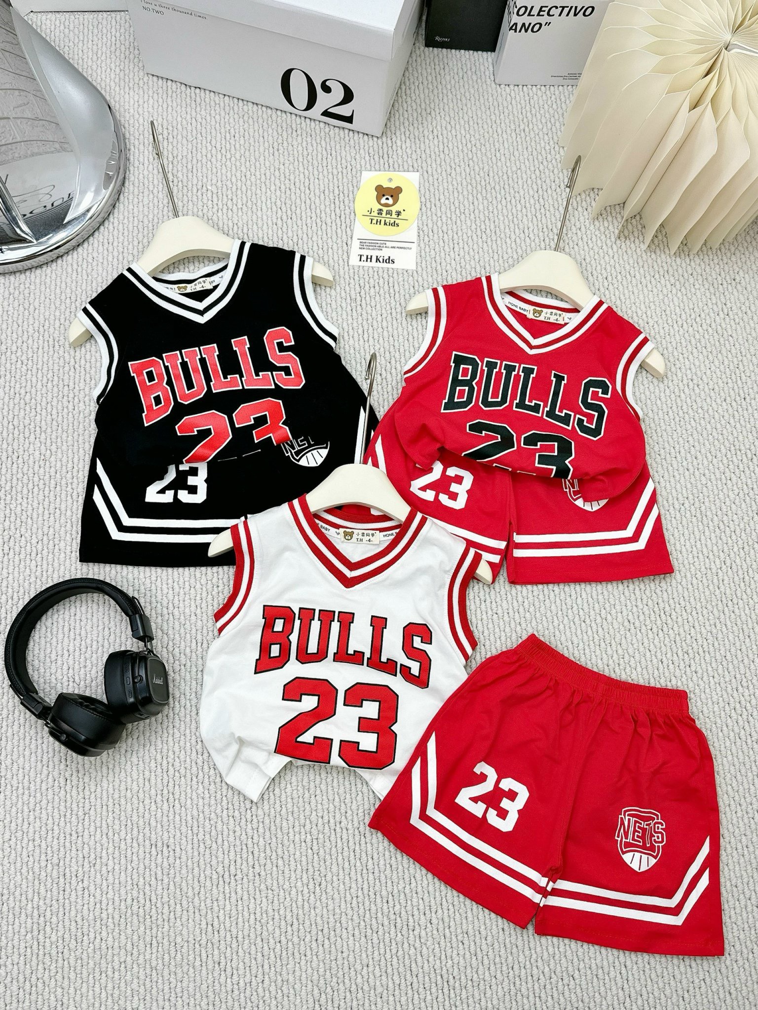 K63 BỘ BA LỖ BULL SỐ 23 CỔ TIM- A201.580