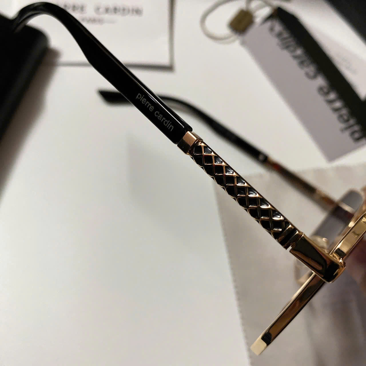 Mat Kinh Pierre_thumbnail_8