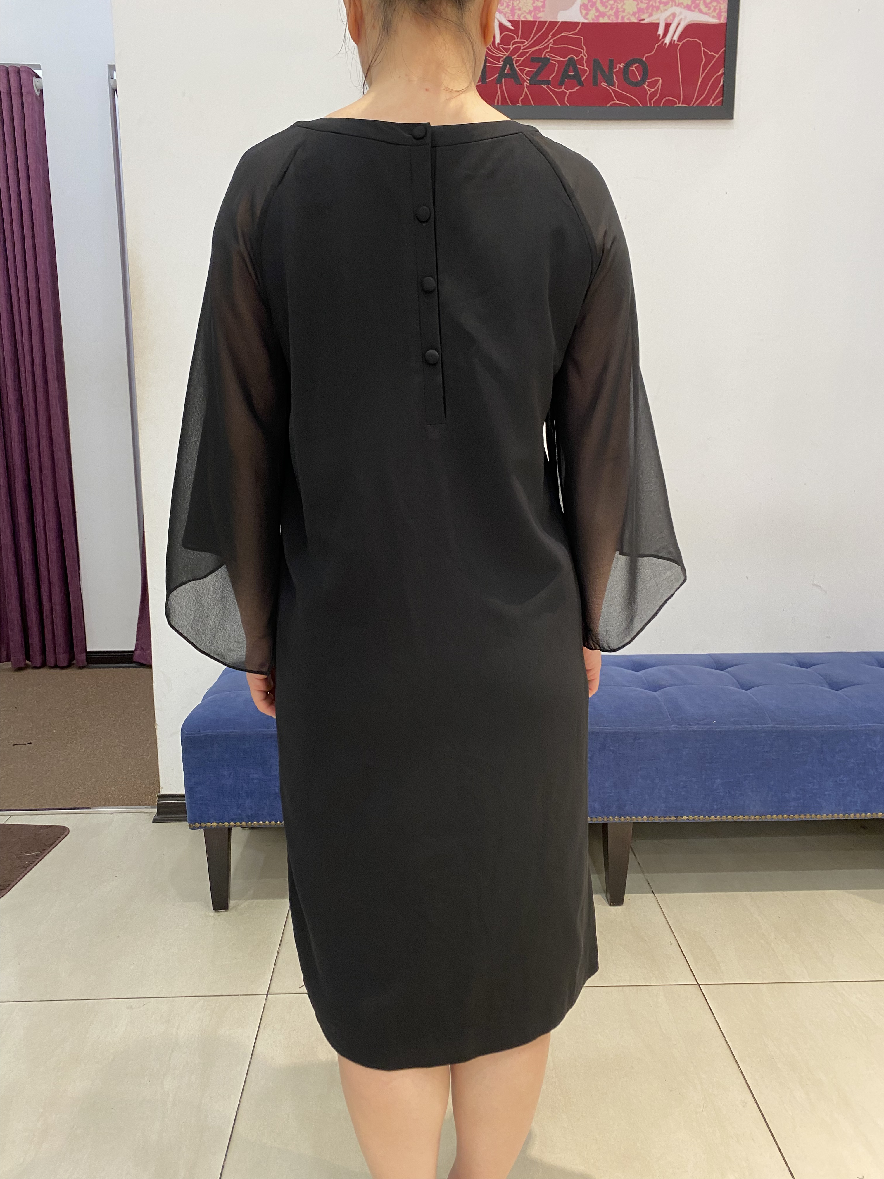 Váy đen tay lỡ thêu hoa_thumbnail_3