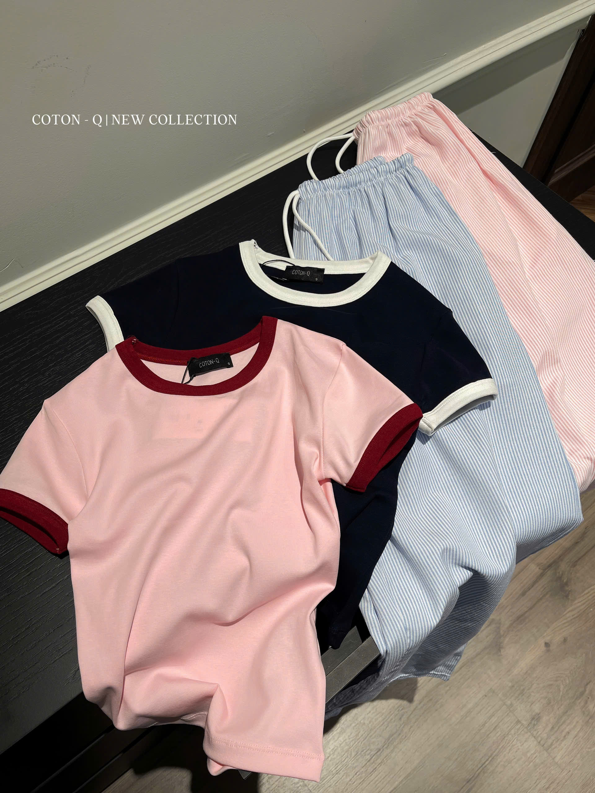 HJ5 Set áo ôm viền + quần dài sọc ( XANH )