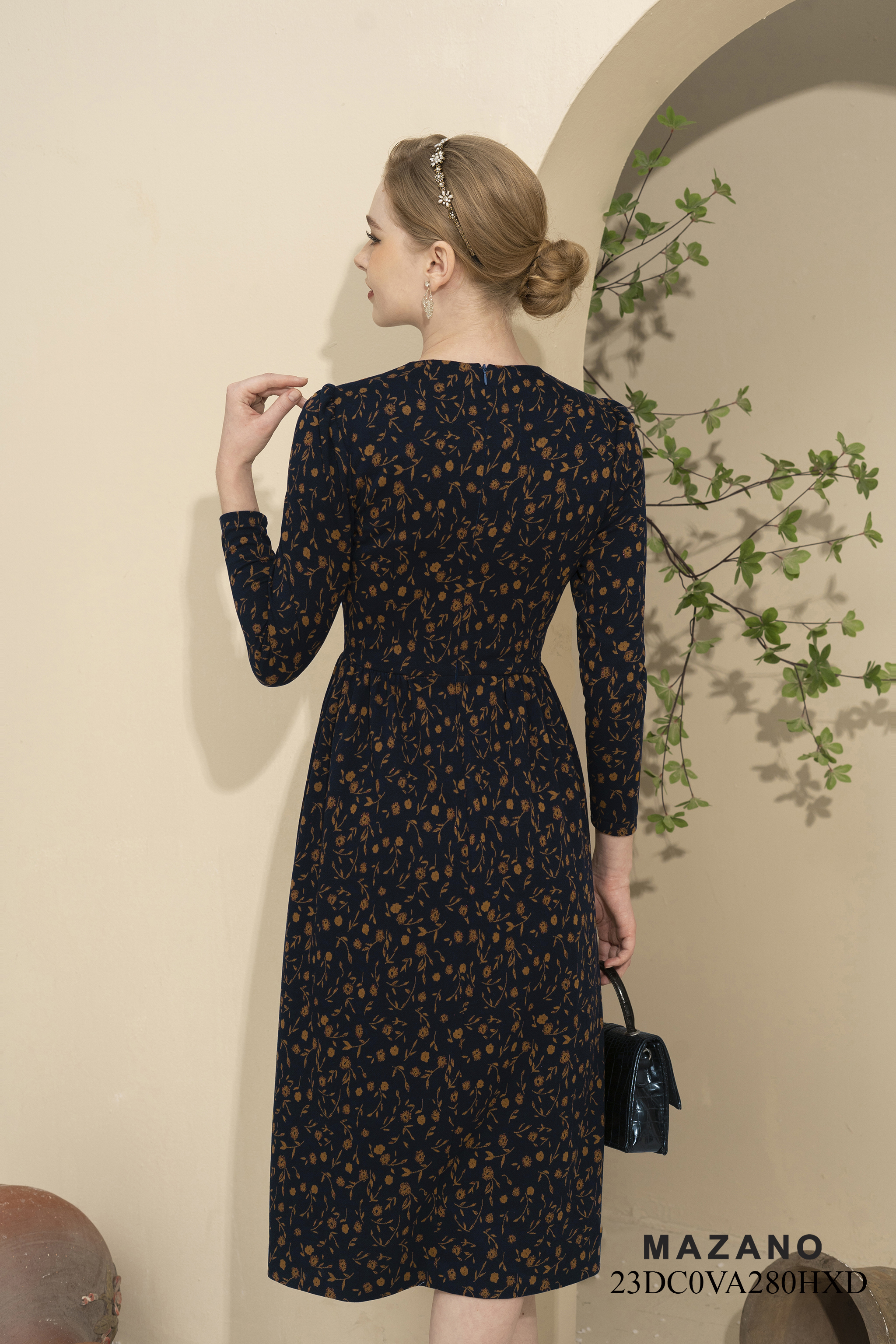 Váy Đầm ôm Chân rủ Vải dạ len Hoạ tiết hoa nhí Cổ V Tay dài Dài ngang bắp chân_thumbnail_4