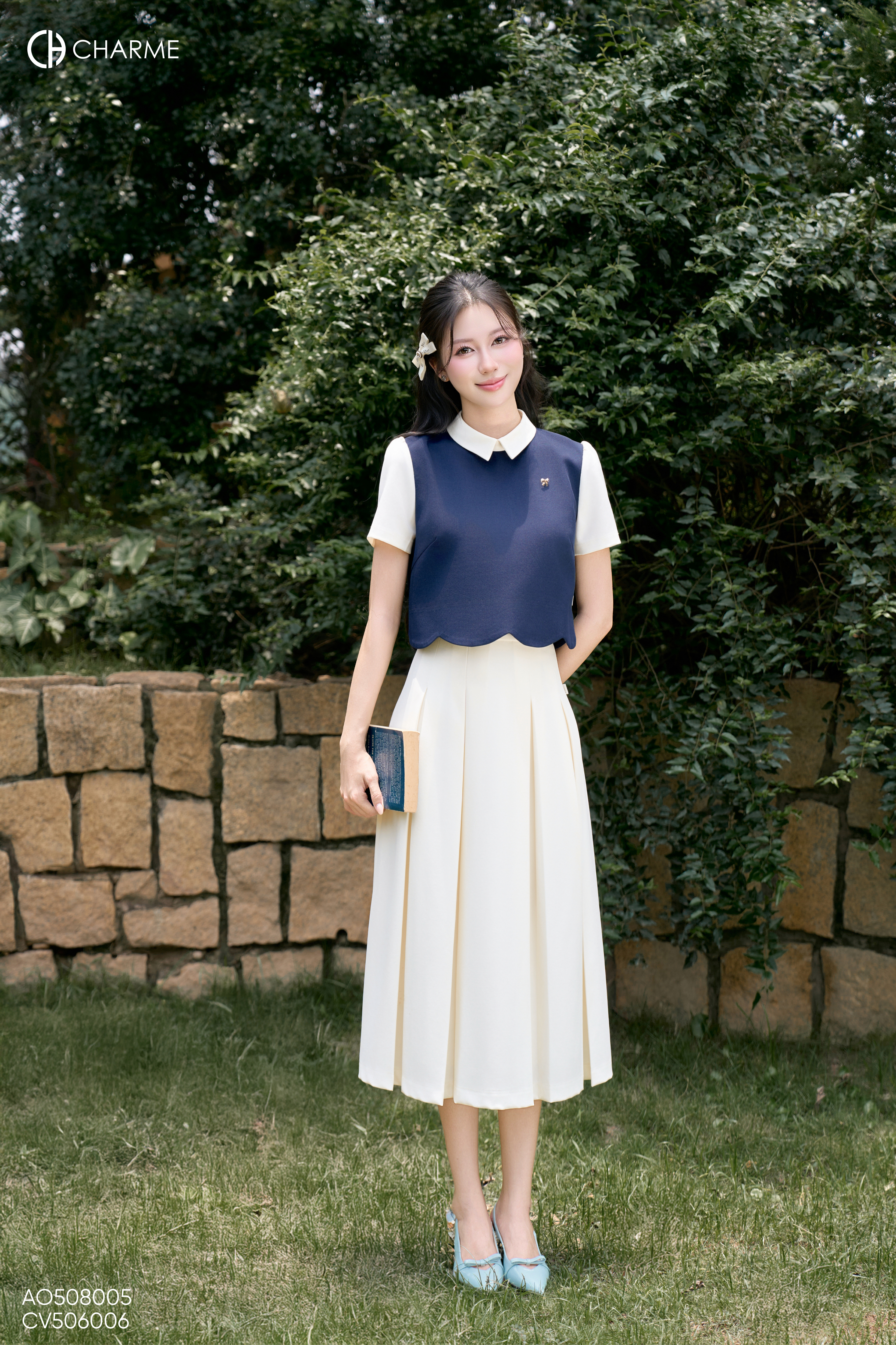 Áo cổ phối vạt sóng