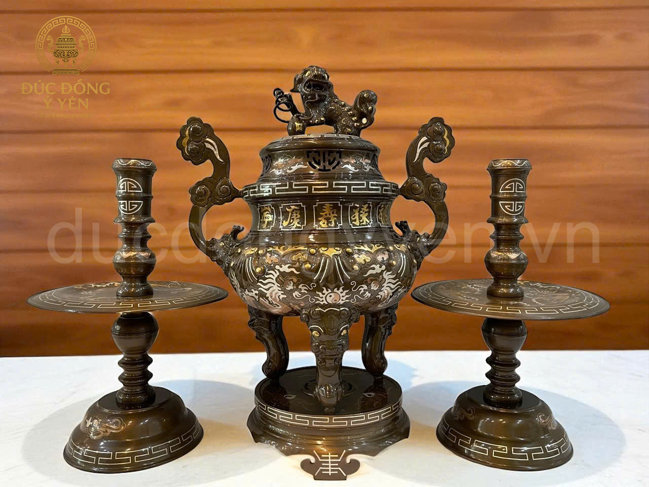 Bộ đỉnh tam sự khảm tam khí hoa văn sòi đúc đồng đỏ 