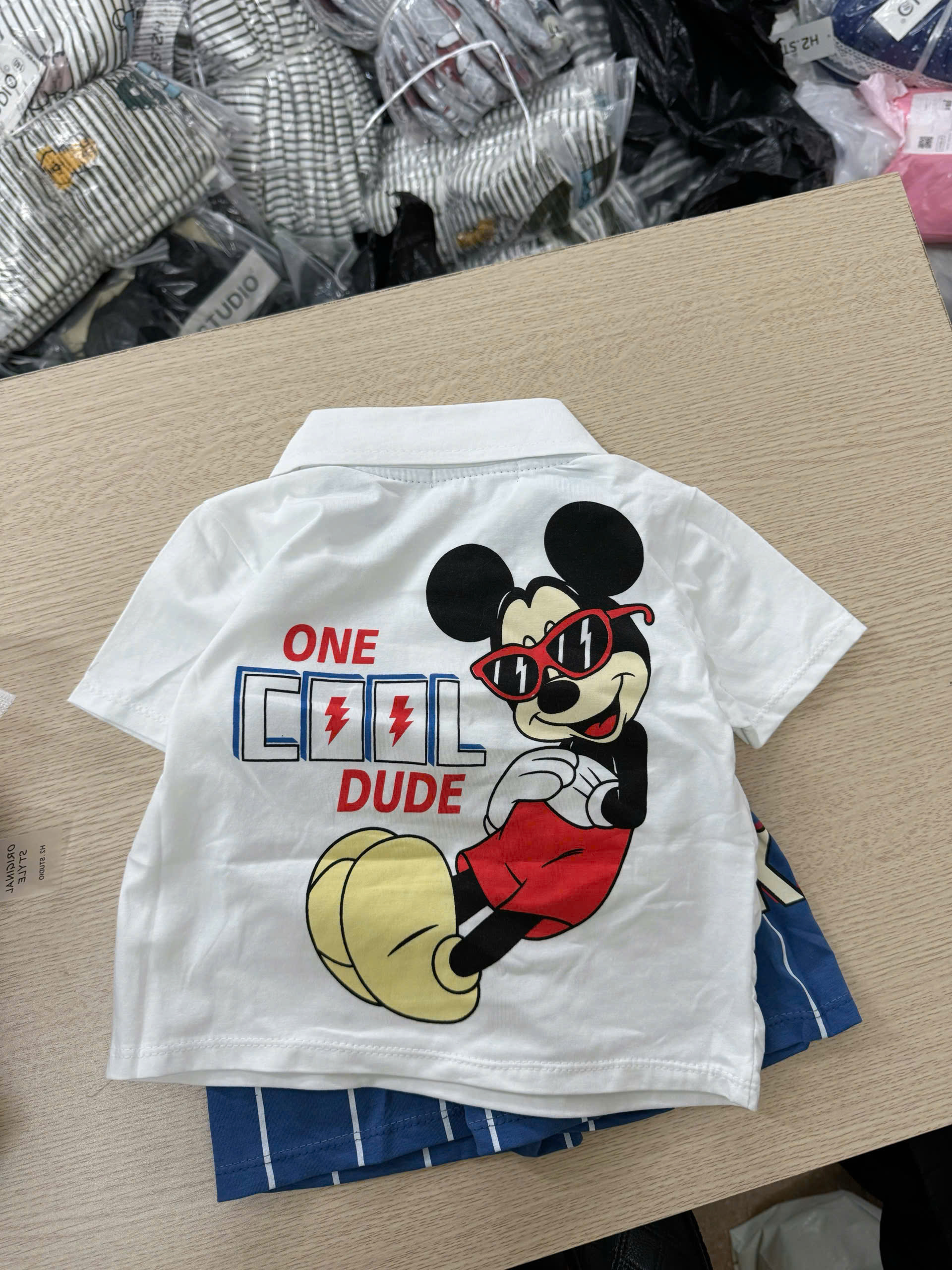 A40 BỘ POLO MICKEY ĐEO KÍNH TURN ME AROUND- A117.1645_thumbnail_2