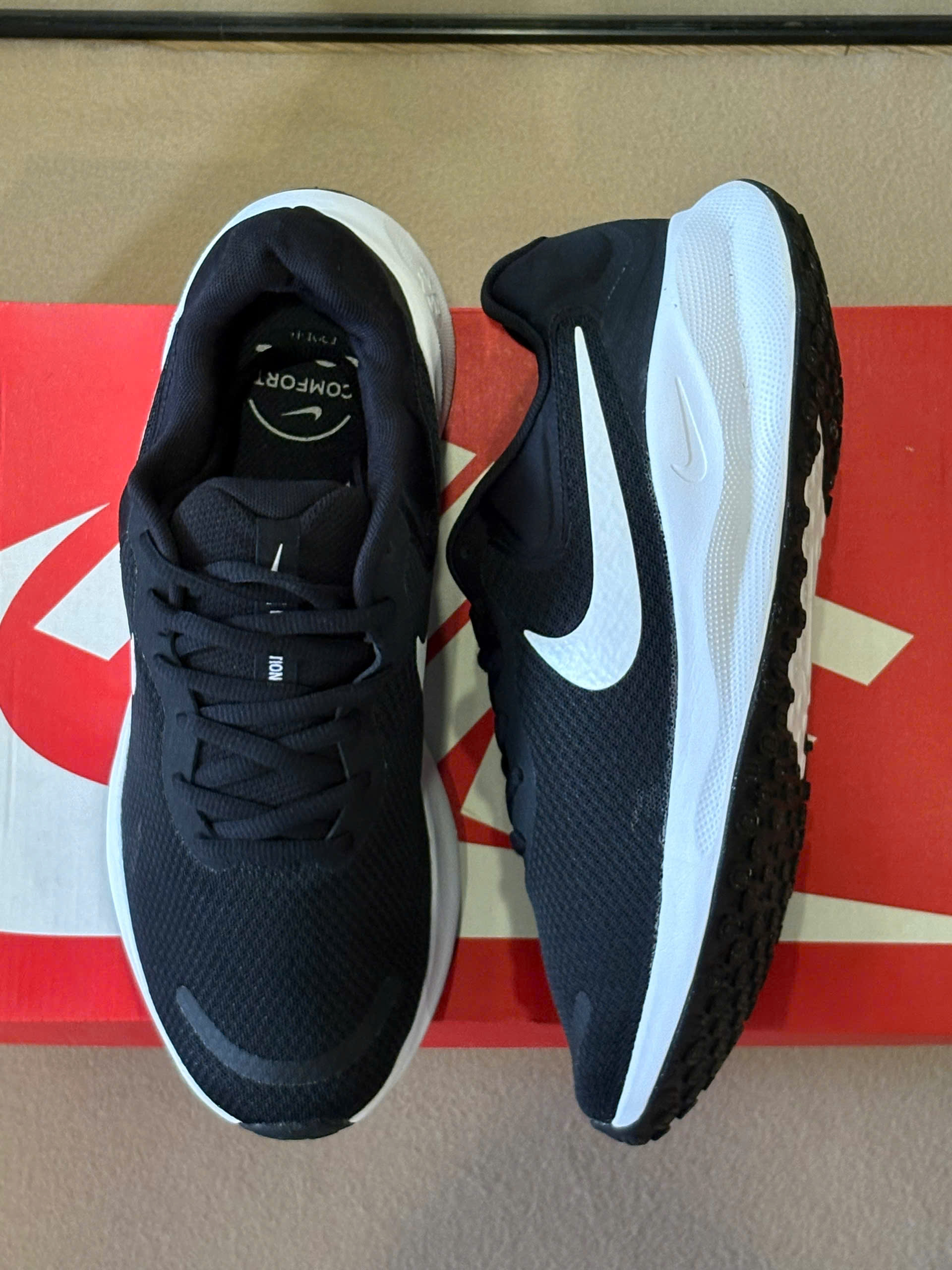 Nike Revolution 7 Black White FB2207-001_thumbnail_2