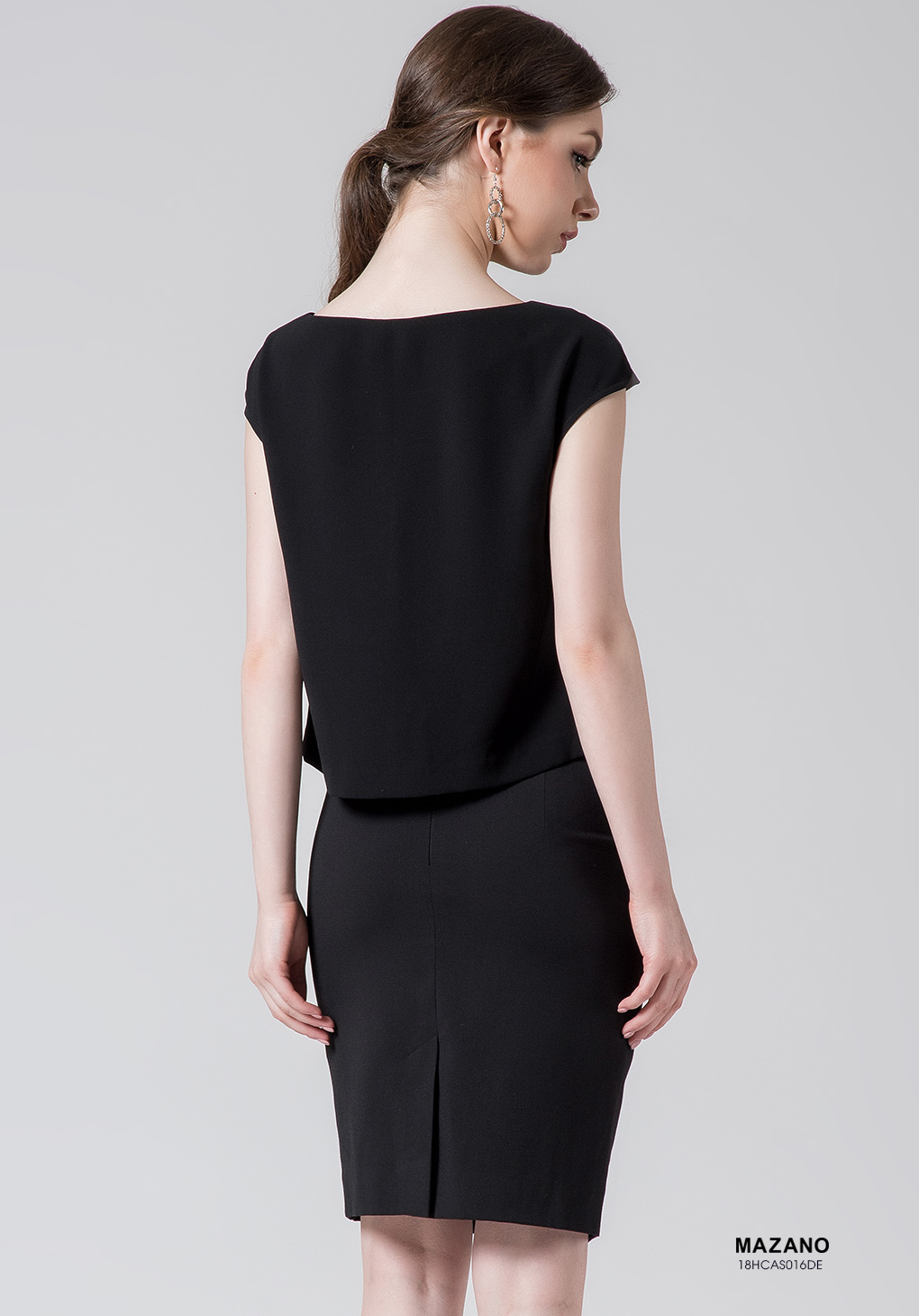 Áo croptop đen phối ren_thumbnail_2