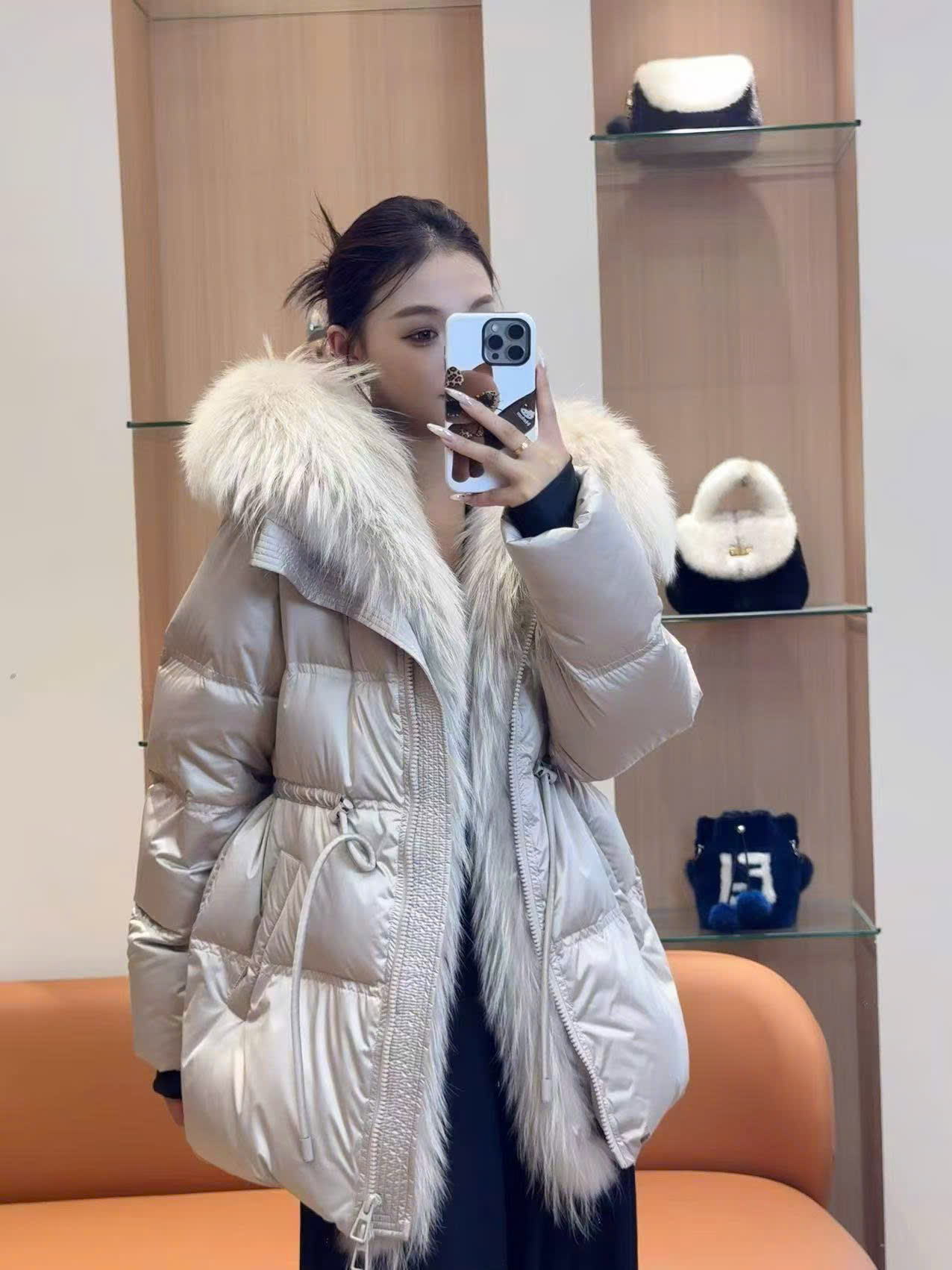 Áo phao cổ lông Trắng - V93