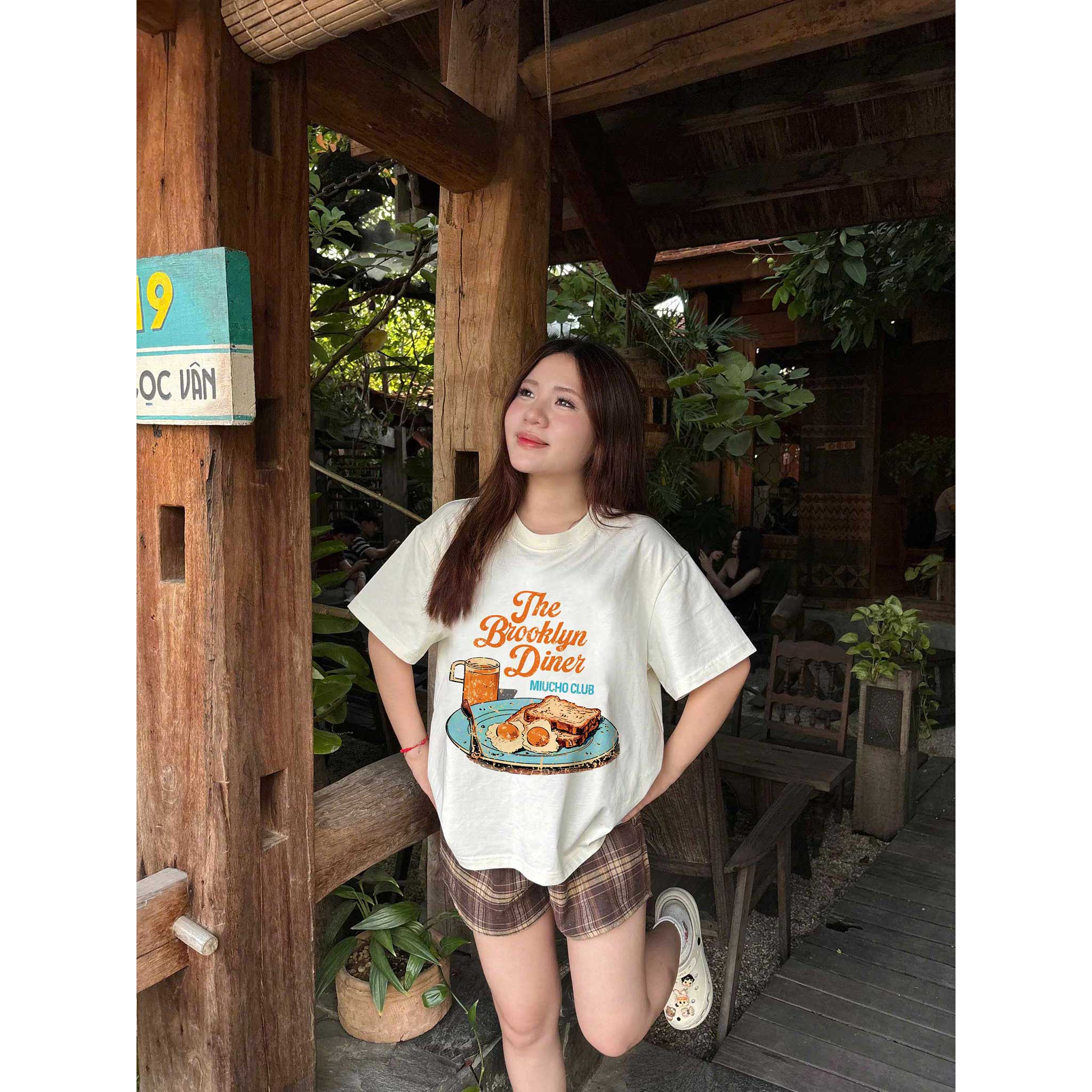 Áo thun boxy The Brooklyn Diner 2562 Miucho vải cotton thoáng mát đủ size đủ màu dễ phối đồ in mix_thumbnail_3