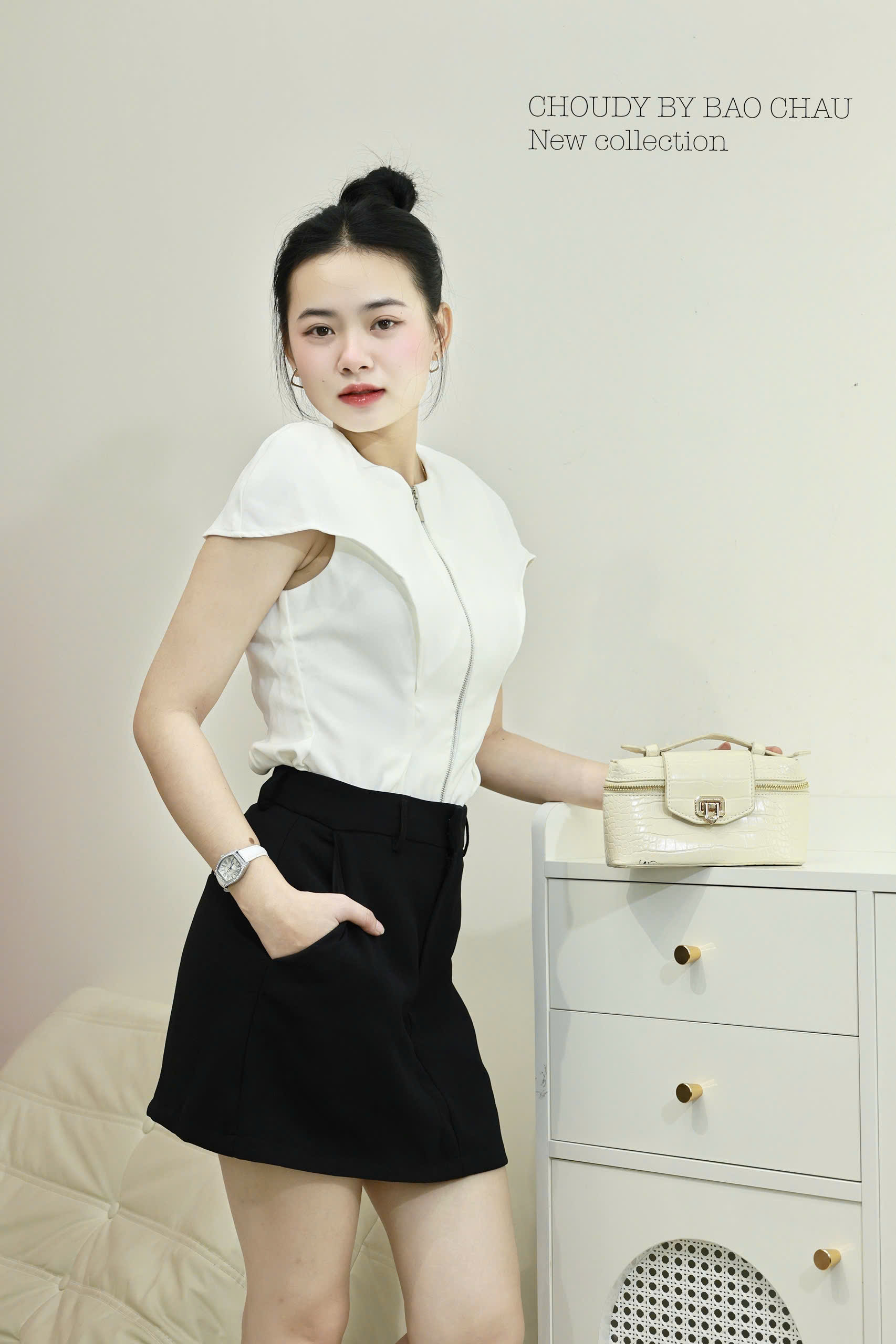 SALE U188 CHÂN VÁY NGẮN ĐEN_thumbnail_7