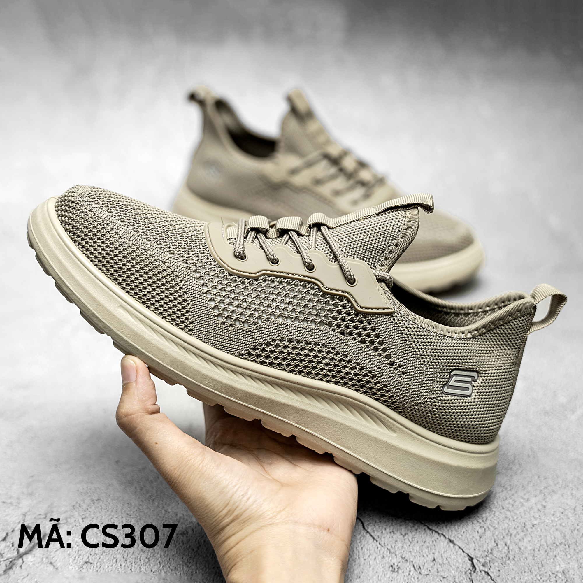 Sneaker vải thoáng CS307