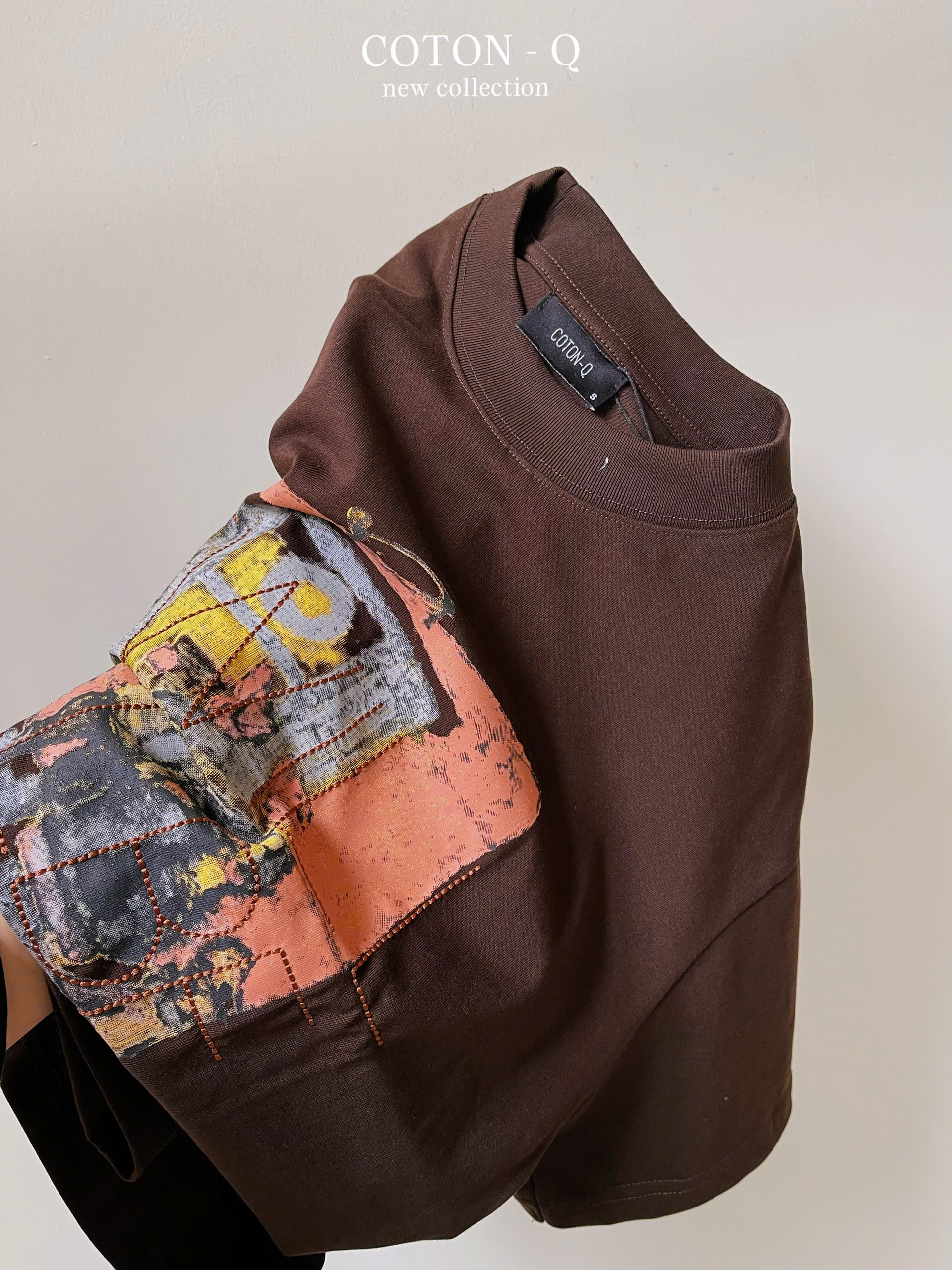 Áo thun in hình thêu chữ ( NÂU )_thumbnail_9