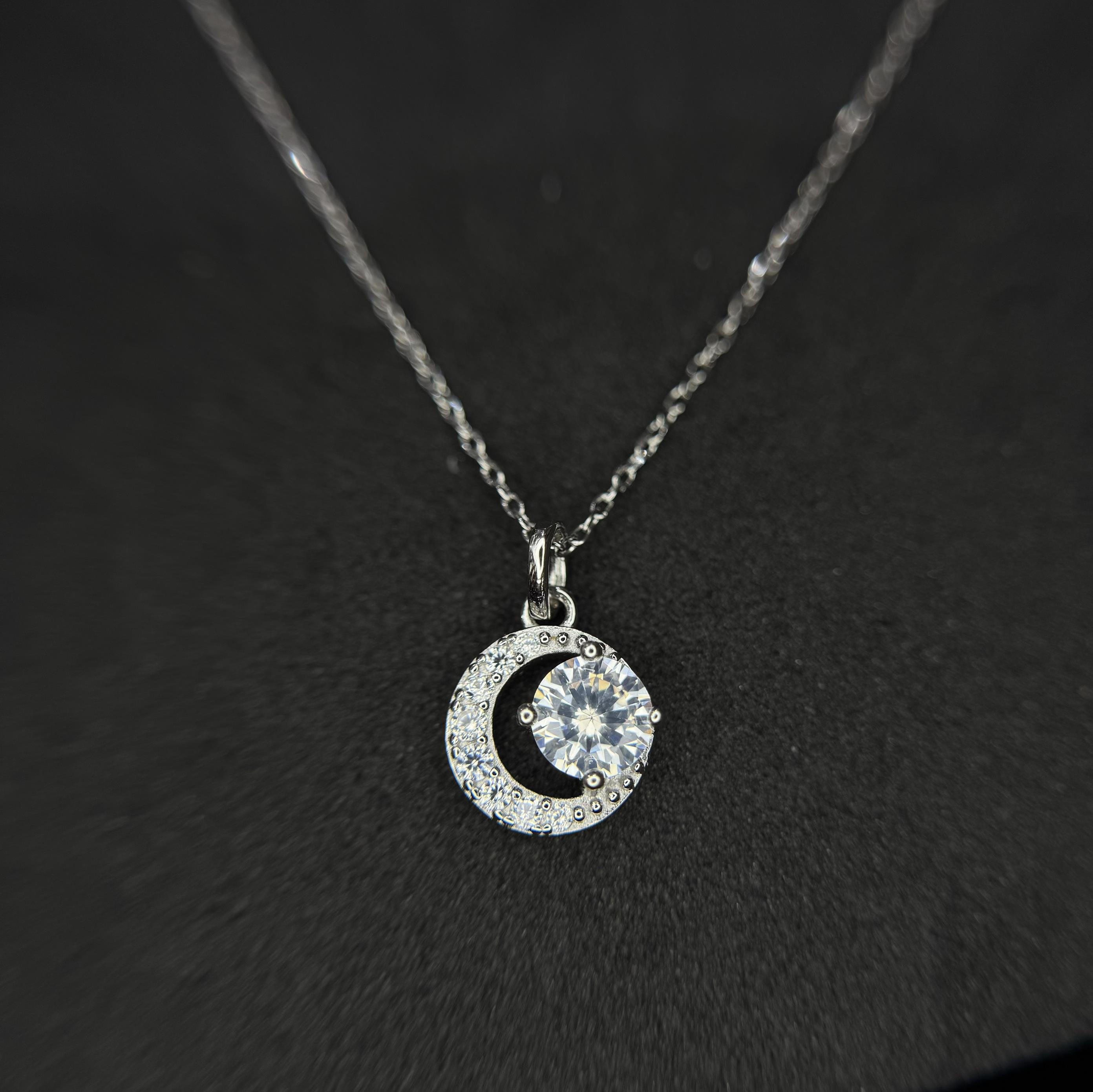 vòng cổ bạc charm mặt trăng đín đá sang trọng 