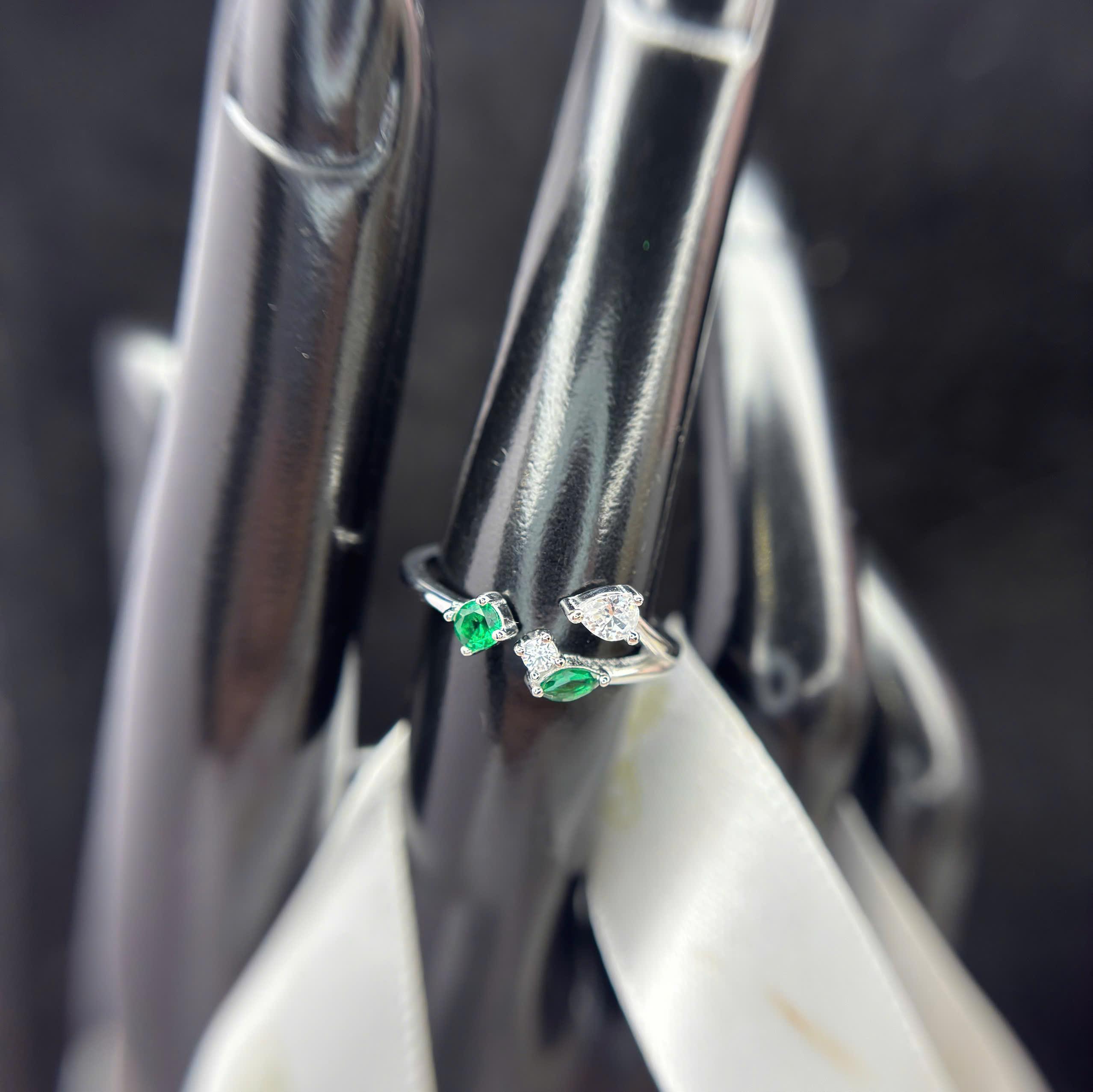 Nhẫn bạc xi bạch kim đá xanh freesize_thumbnail_3