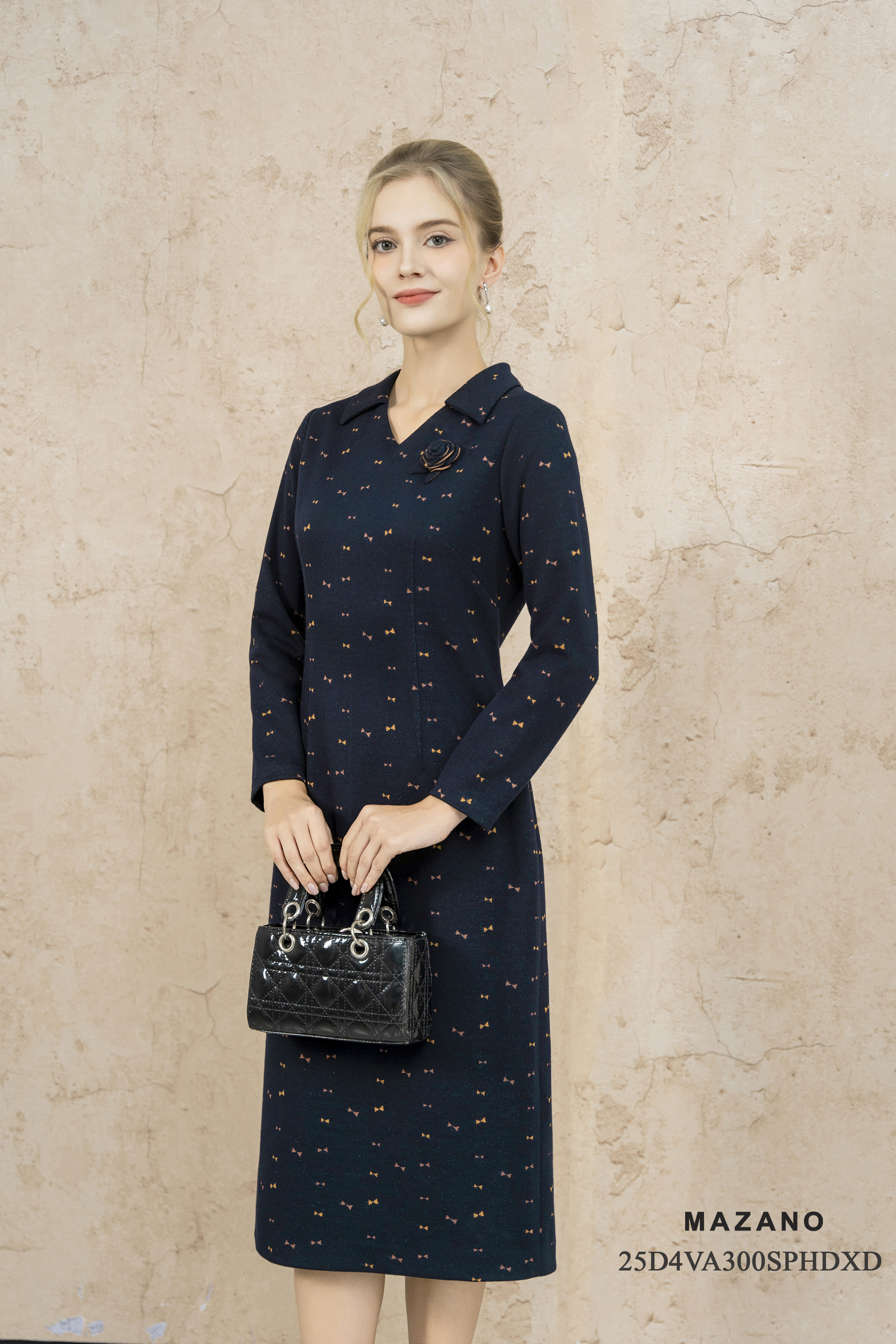 Váy Đầm Ôm Vải dạ len Họa tiết nhí Cổ bẻ có lá cổ Tay dài Dài qua bắp chân_thumbnail_2