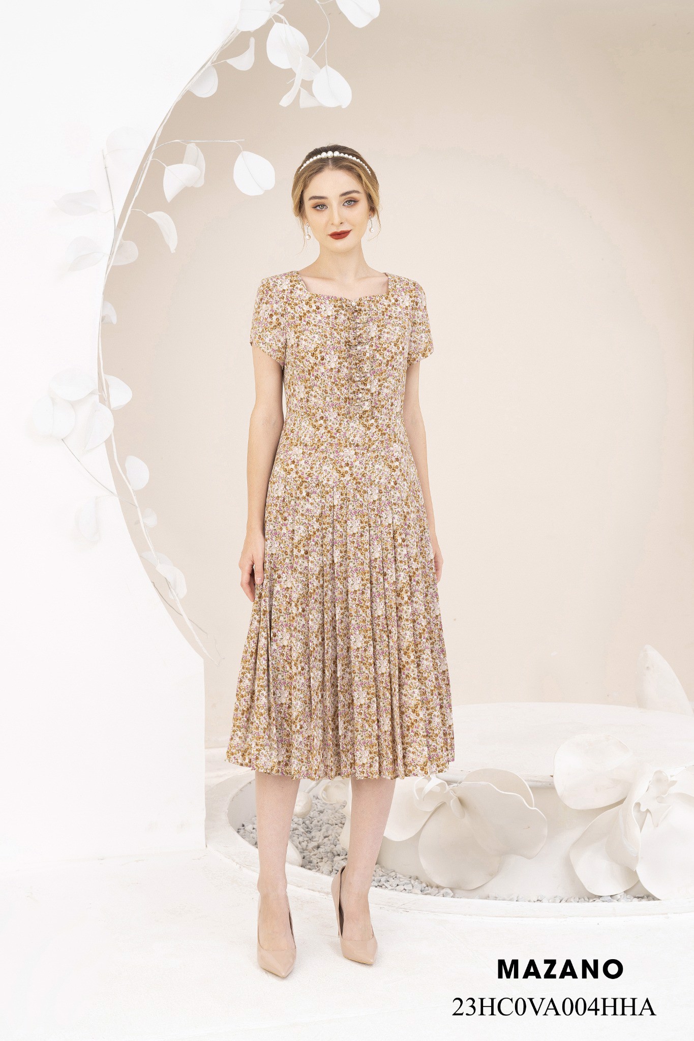 Đầm cổ vuông chân váy xếp ly_thumbnail_1