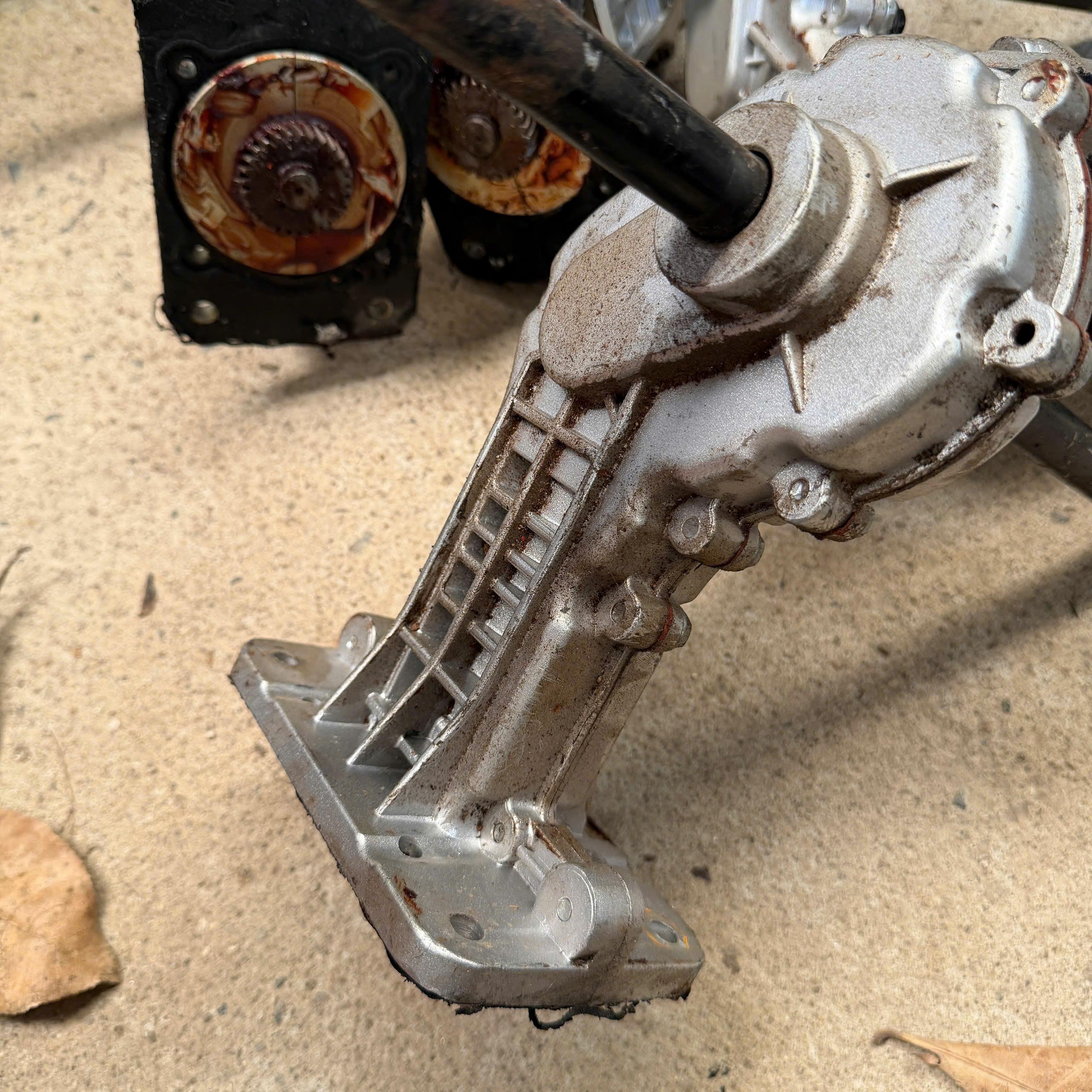 Bộ hộ số giảm tốc đổi góc nhông kim loại máy xới đất nống nghiệp_thumbnail_7