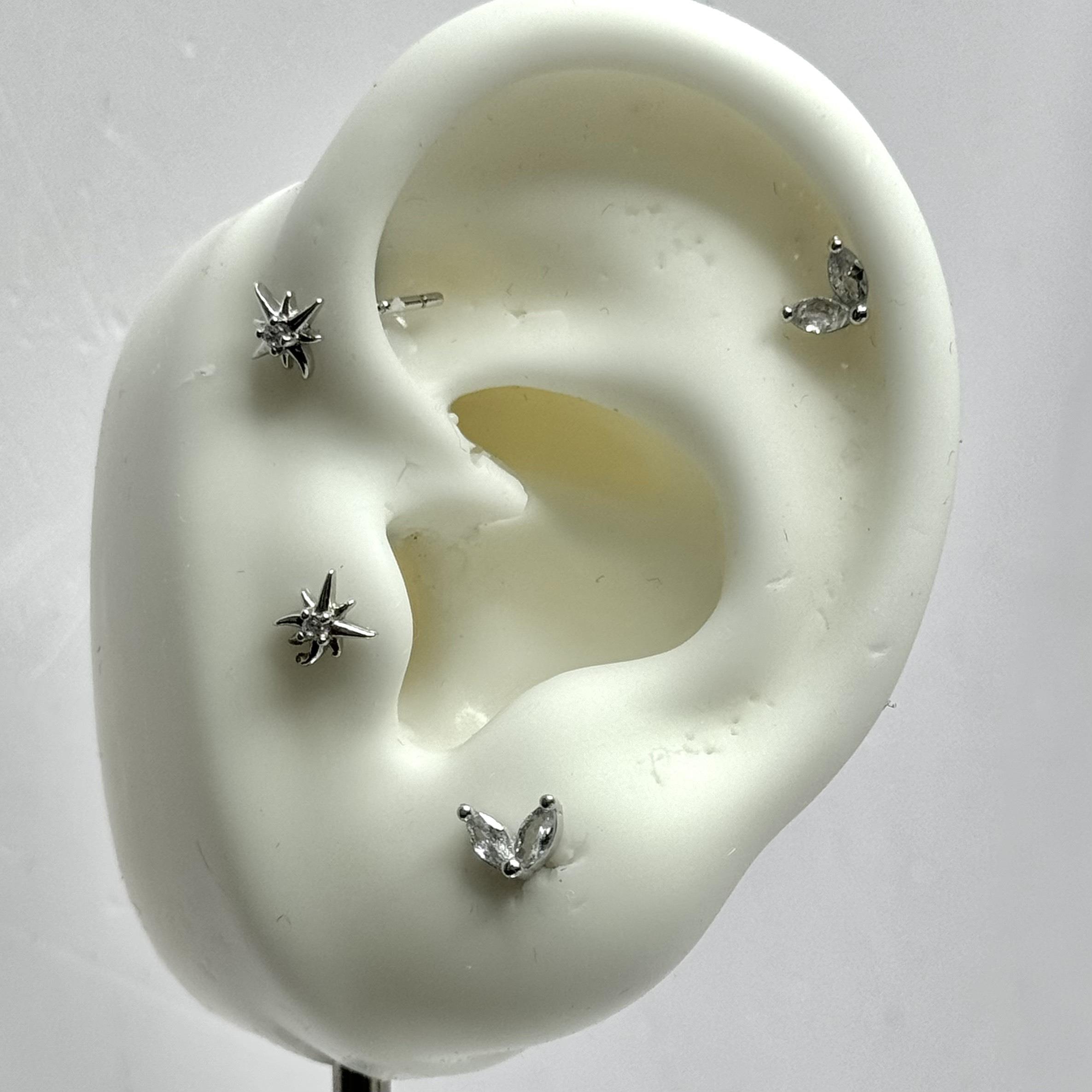 Khuyên kiểu bạc xi bạch kim 2 cánh trắng nhỏ_thumbnail_3