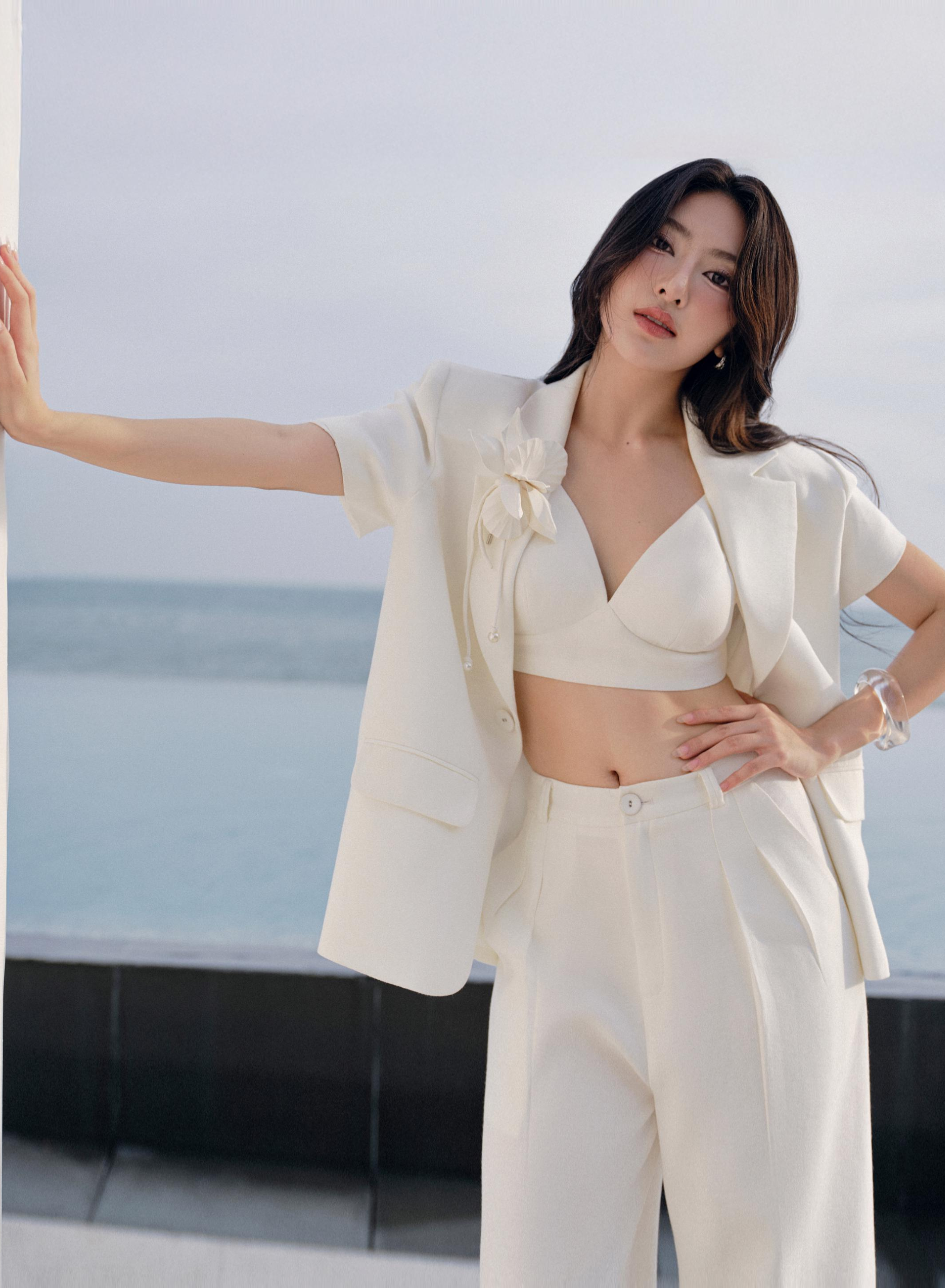 Hila Blazer_thumbnail_10