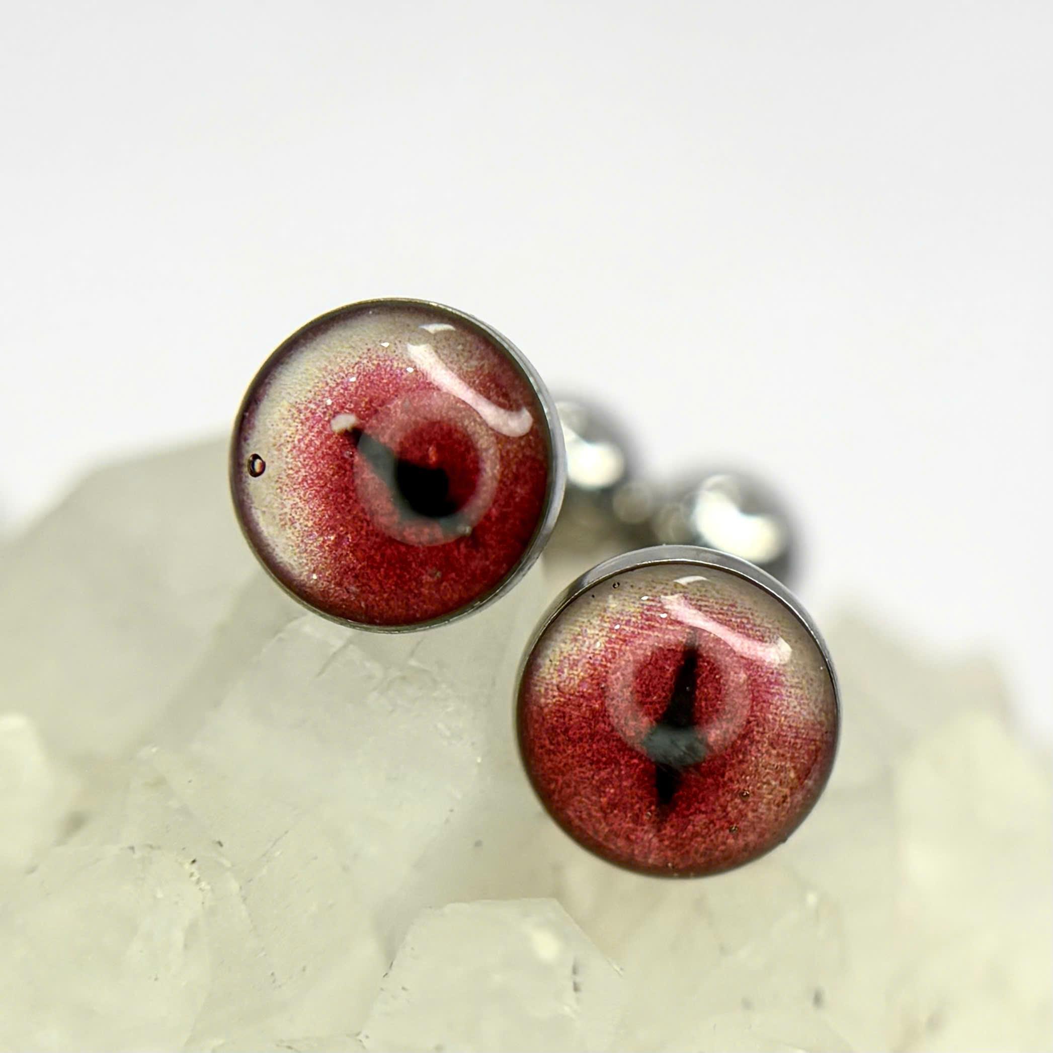 Khuyên lưỡi mắt đỏ_thumbnail_3